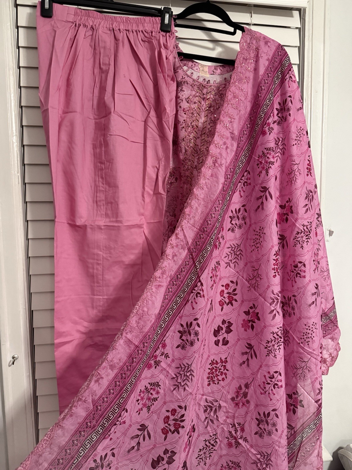 Pakistani Chickenkari Size Large LAWN 3pc Shalwar Kameez Stitched Embroidery
