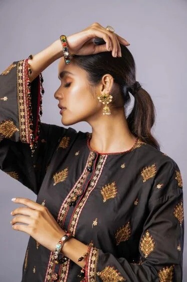 AL KARAM EMBROIDERED LAWN KURTI READY TO WEAR