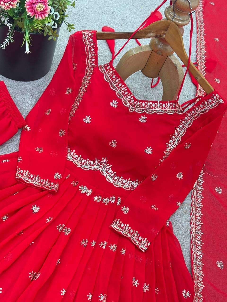 Fashionable Heavy Faux Georgette Gown Bottom With Red Dupatta For Women Wear