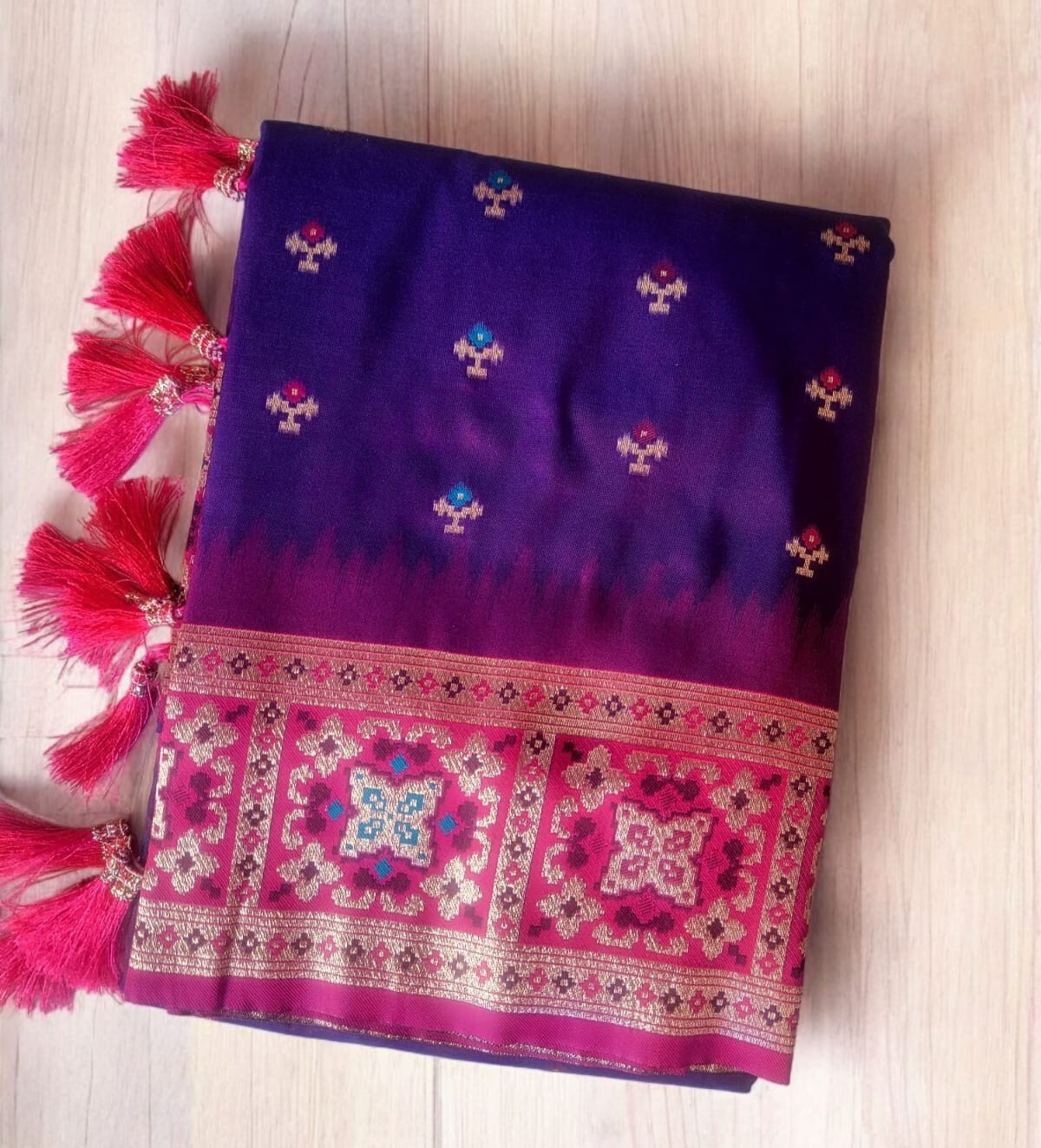Premium Banarasi Silk Saree ,Meenakari Saree,Designer And Beautiful Saree