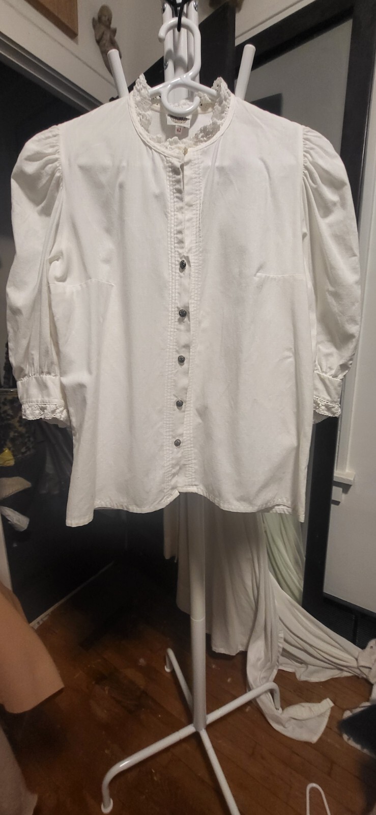 Hammerschmid Trachten Sport White Cotton-Lace Trim-Silver Buttons Shirt 42