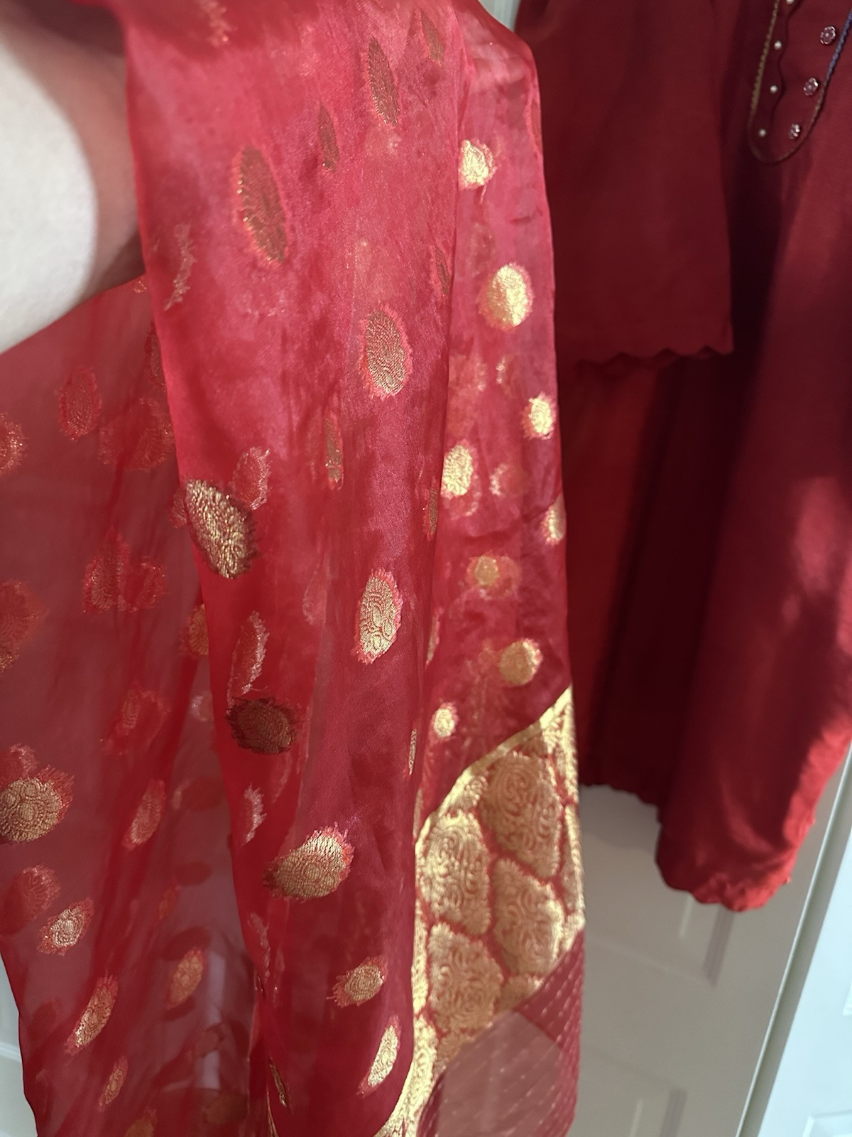 Red Raw Silk Solid Kameez Trouser With Organza Dupatta 3 Pc Sz XL