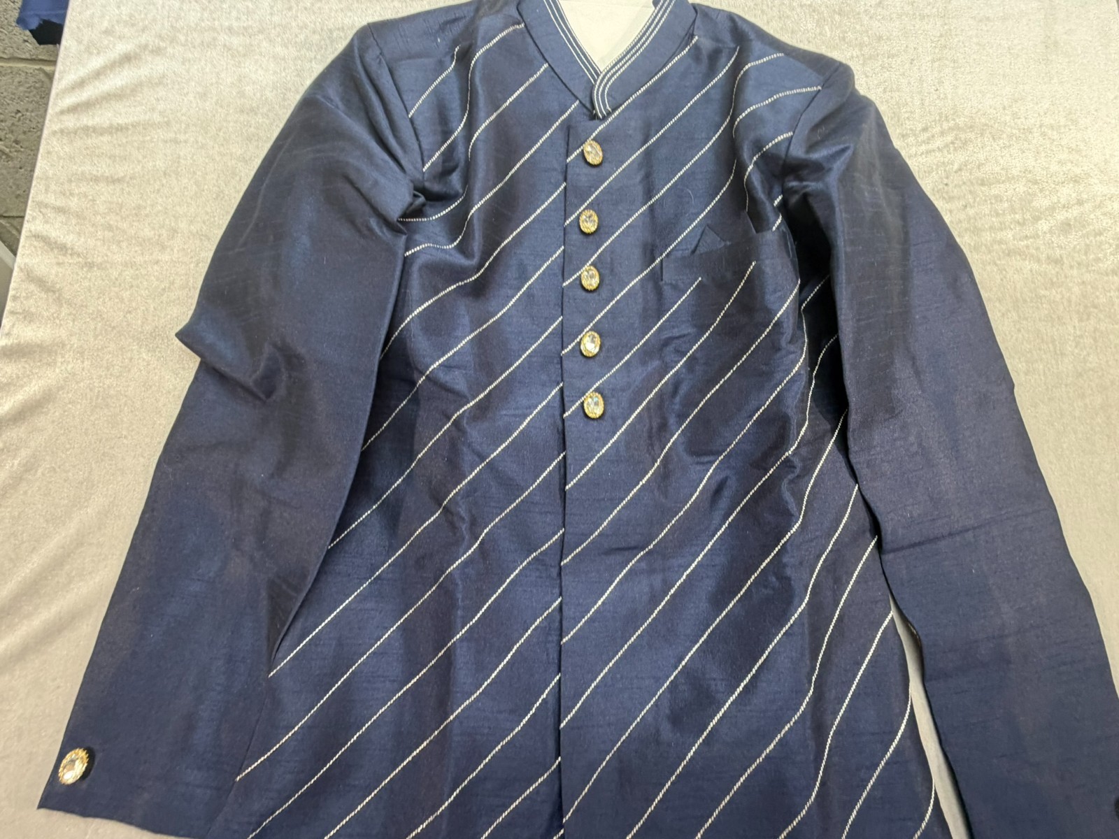 New Navy Blue South Asian Kurta Size 32 Gold Buttons
