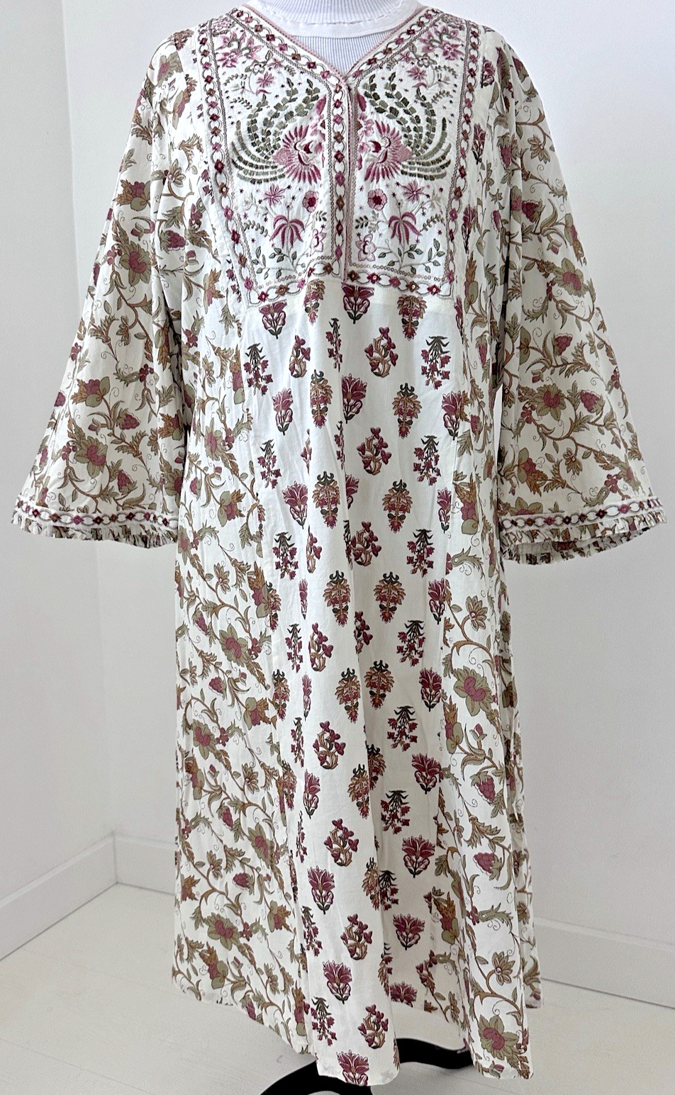 Lakshita Tunic Kurta Wom 3X Embroidery Embellish 3/4 Slv 43″L Cott Bl Floral EUC