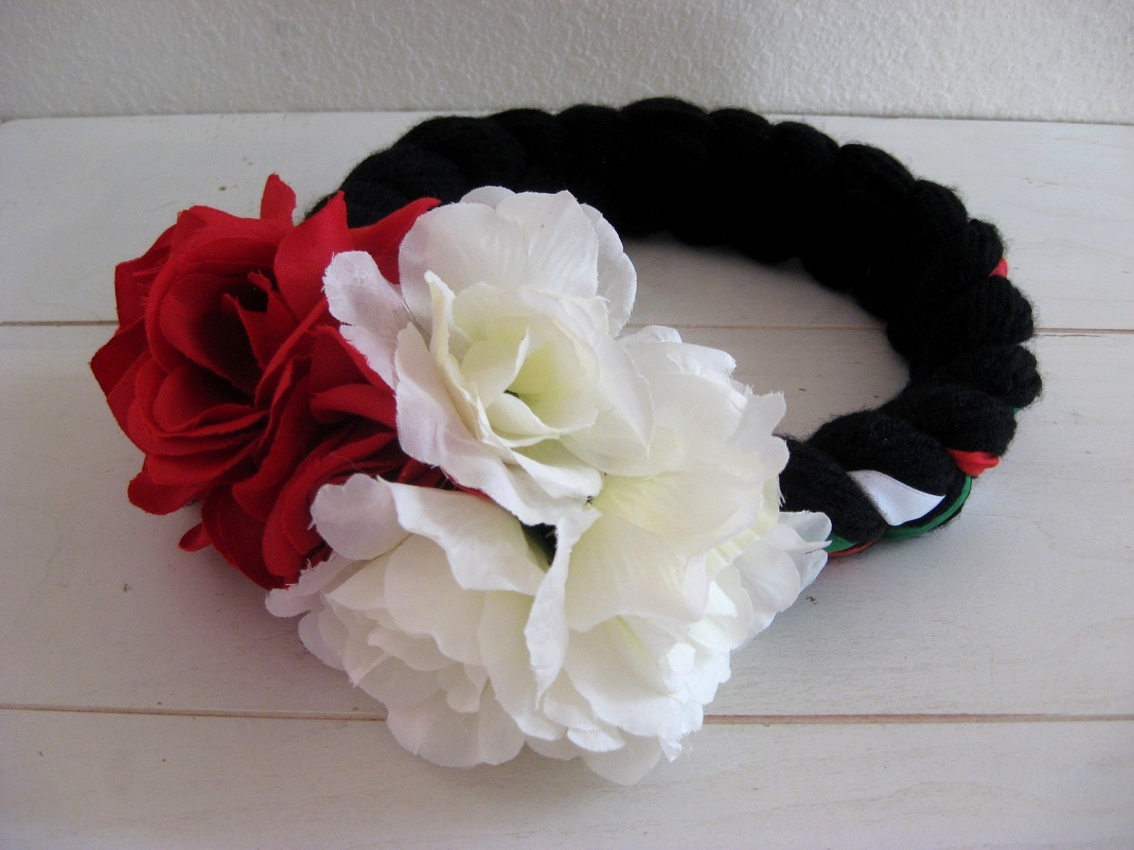 MEXICAN Green/White/Red TRADITIONAL FLOWER CROWN/HEADBAND Kahlo/Tehuana HANDMADE