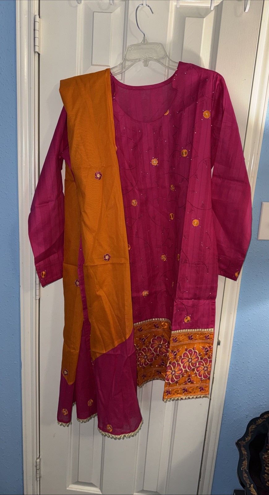 Women’s Indian/ Pakistani Salwar Kameez
