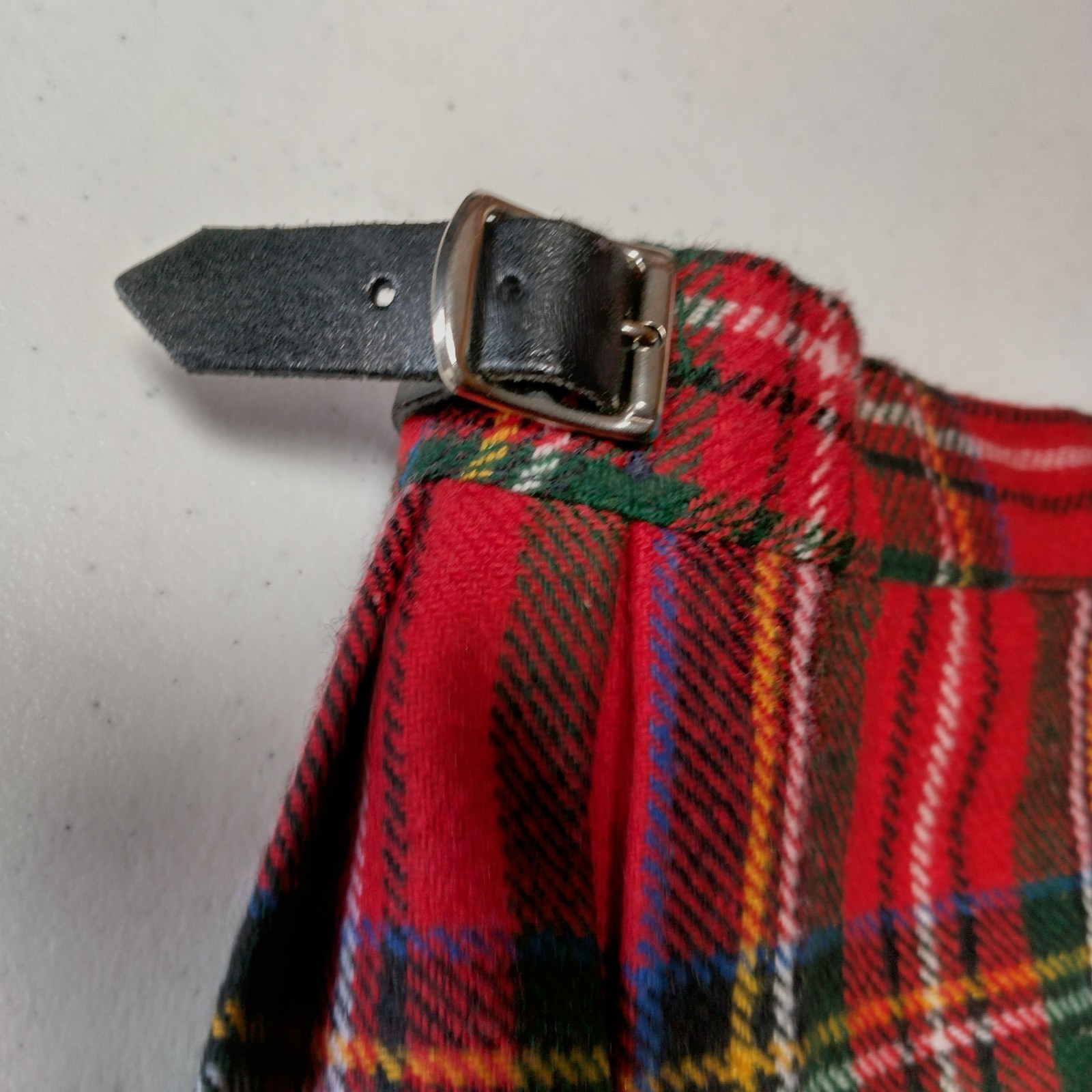 Blarney Woolen Mills Scottish Kilt Youth Size 26 Royal Stewart Tartan Red Skirt