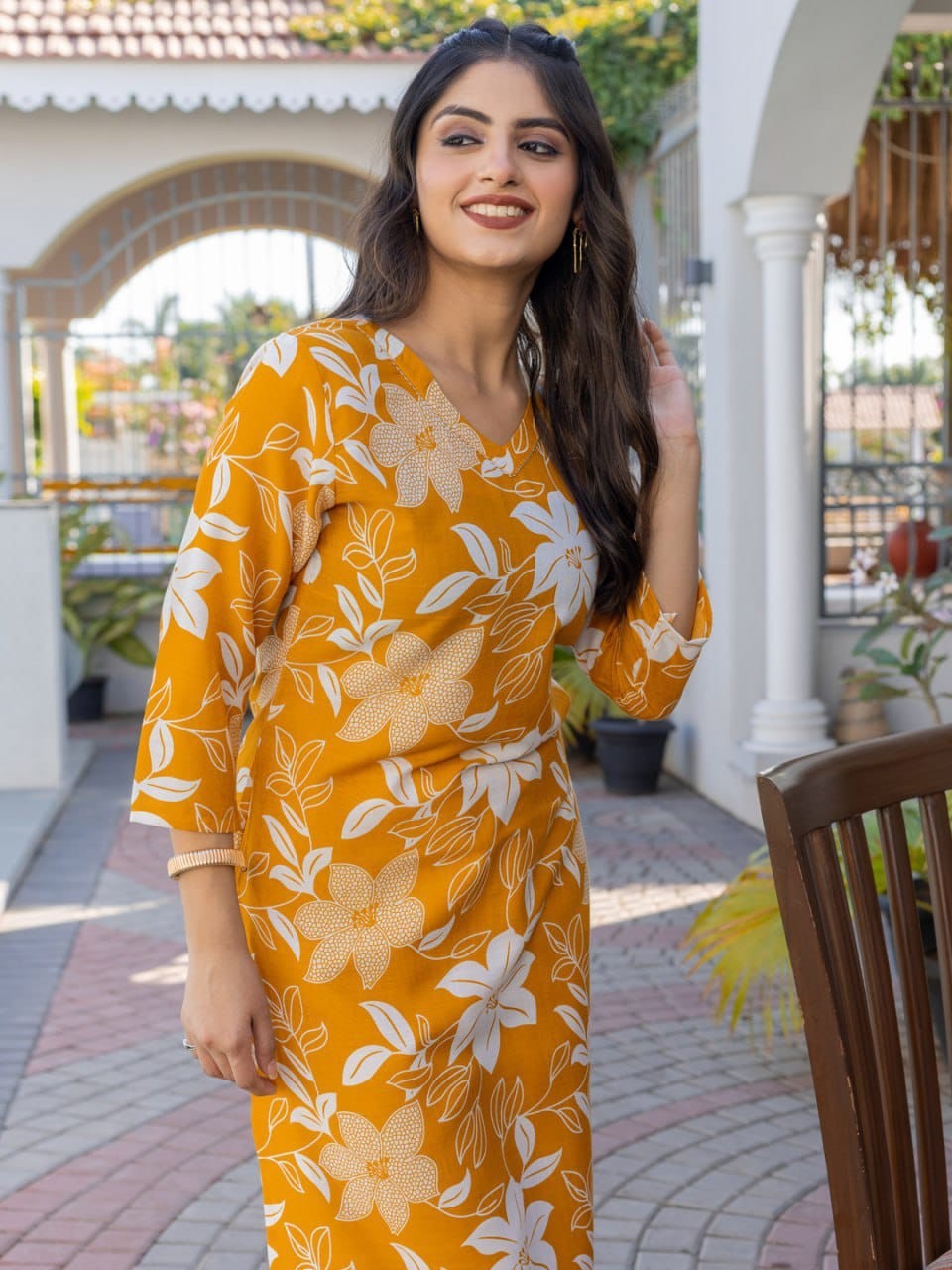 Women’ s Cotton Print Fully Stiched Cotton Blend Kurta with Pant