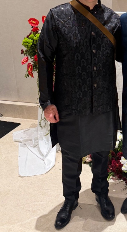 Men’s Indian Wedding Clothing (Kurta, Nehru and Pants) – Black, Size 44