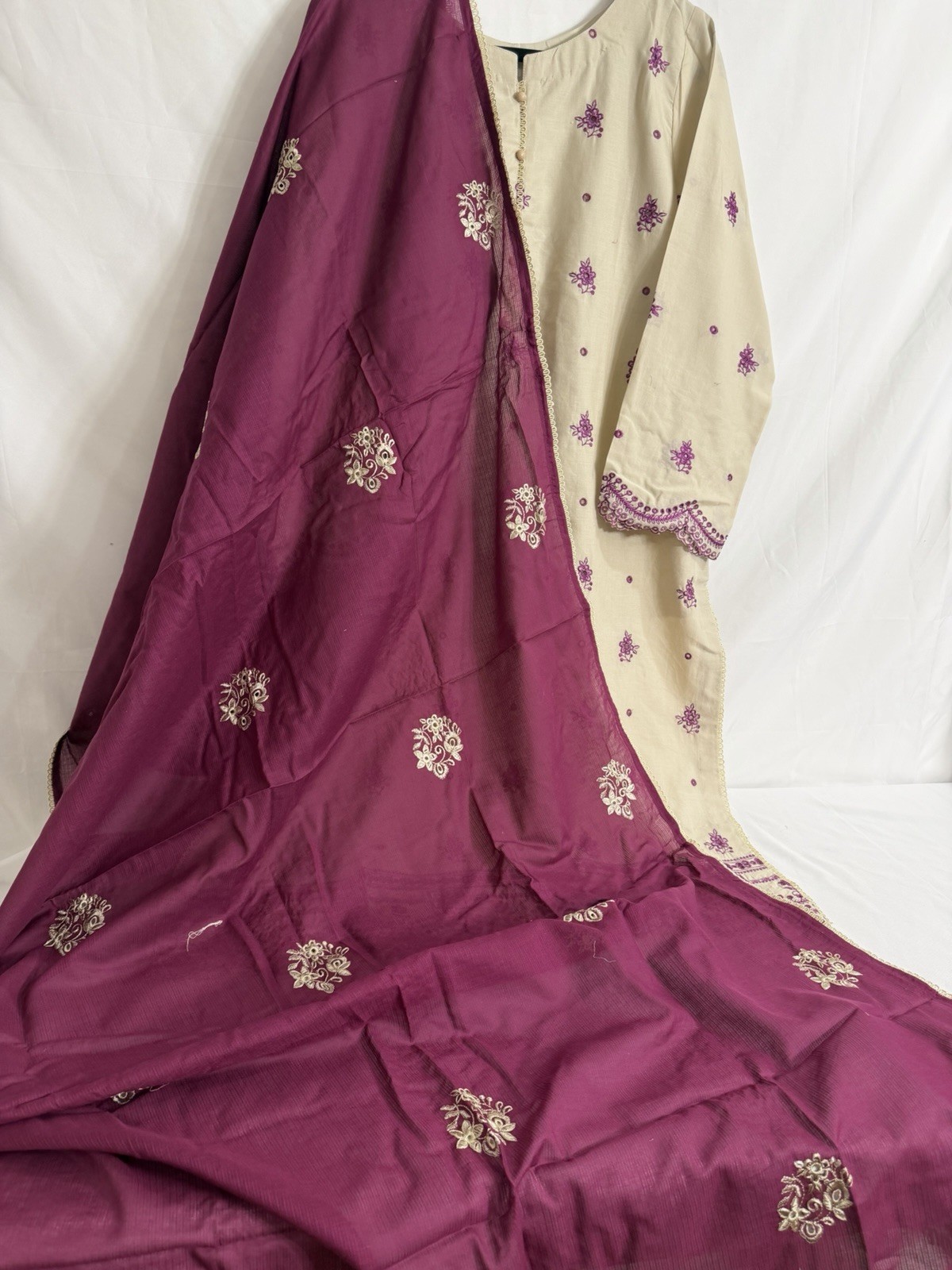 Pakistani Lawn Embroidery Kameez Shalwar 3XL Bust 48