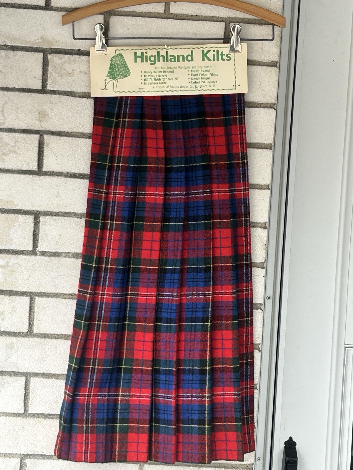 vintage highland kilt shulins woolen co plaid Fringed pleated pin womens New NOS