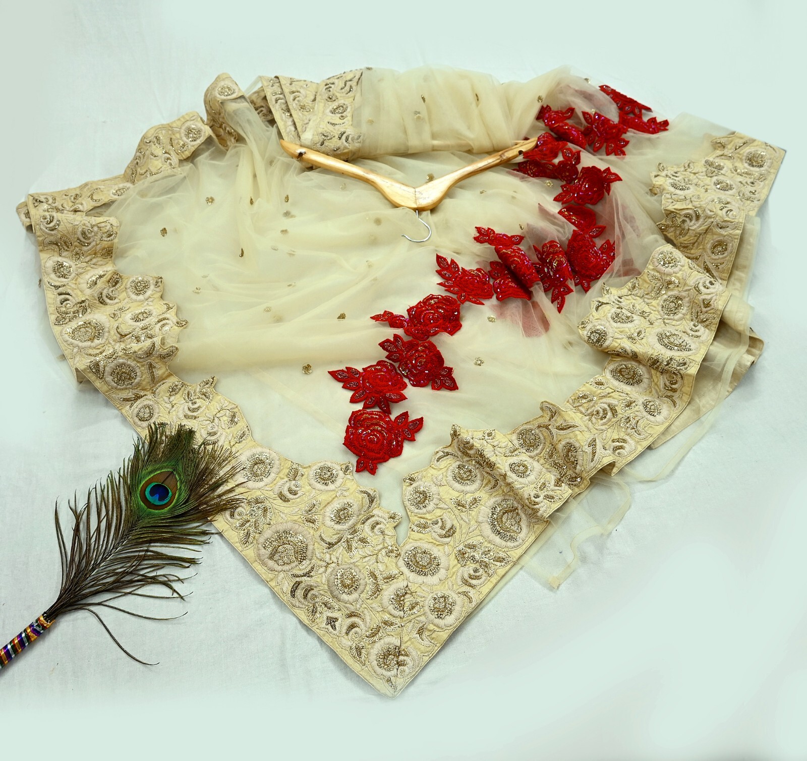 Indian Pre-Owned Heavy Sari Ivory Net Hand Embroidered Designer Abu jani Sarees