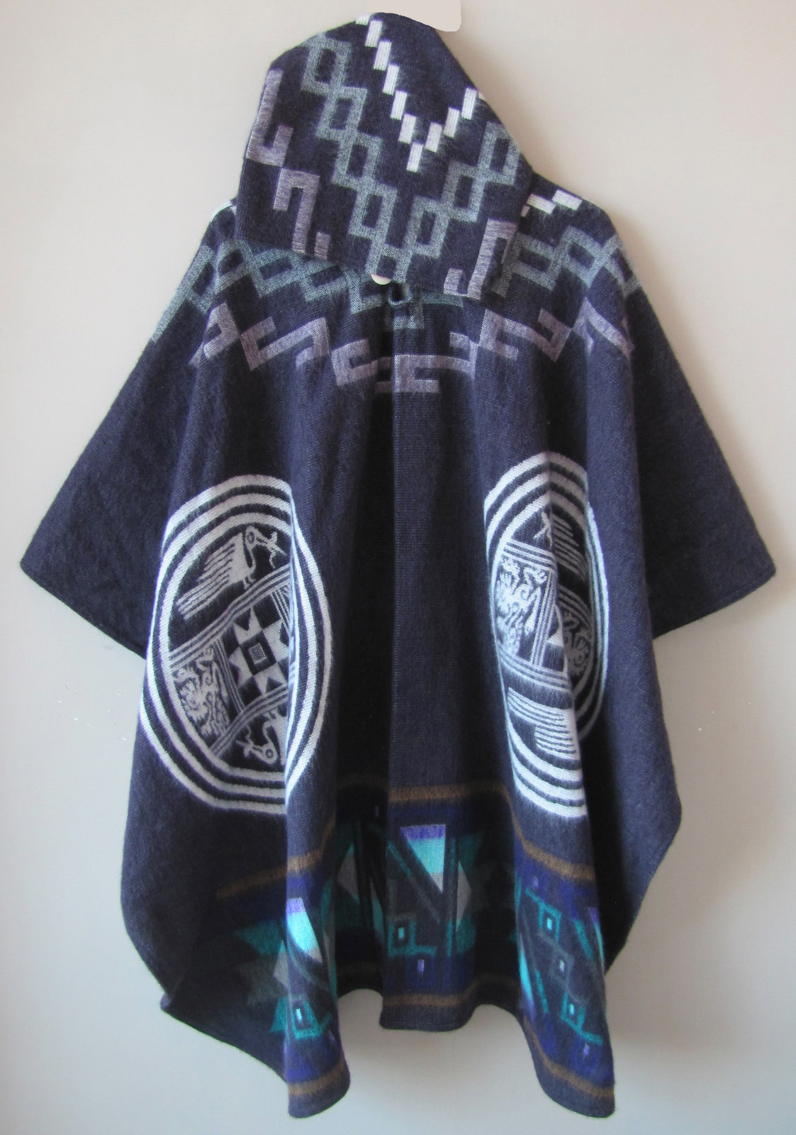 Llama Poncho with Hood | Soft and Comfortable Wool | Navajo Design | Handcrafted