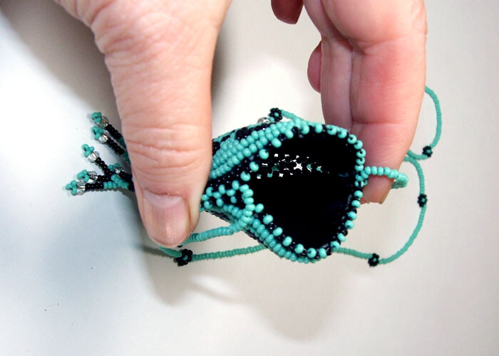 Unisex 2.25″ dia Beaded Rosette Medicine Bag / Coin Purse Necklace Regalia #02