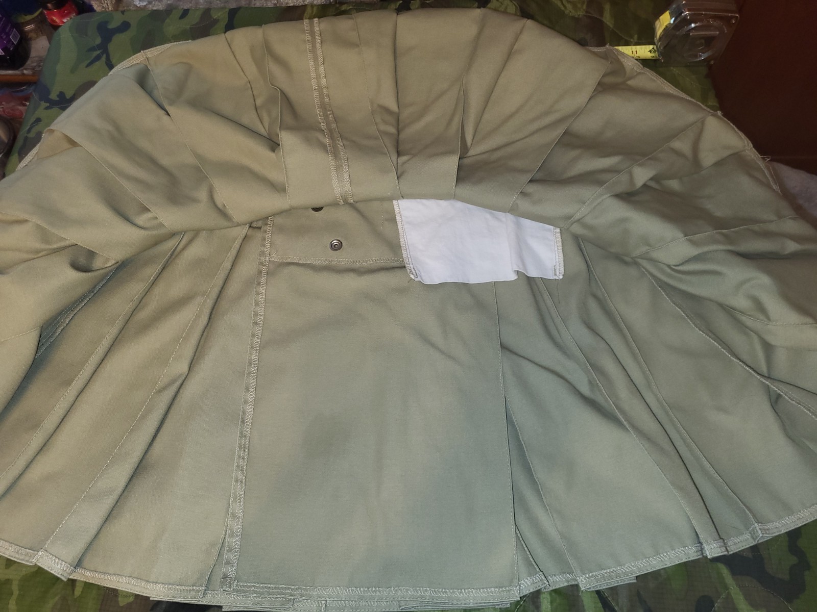 Utilikilt Men’s Khaki Utility Kilt Size 42 x 23 Snap Closure Heavy Duty