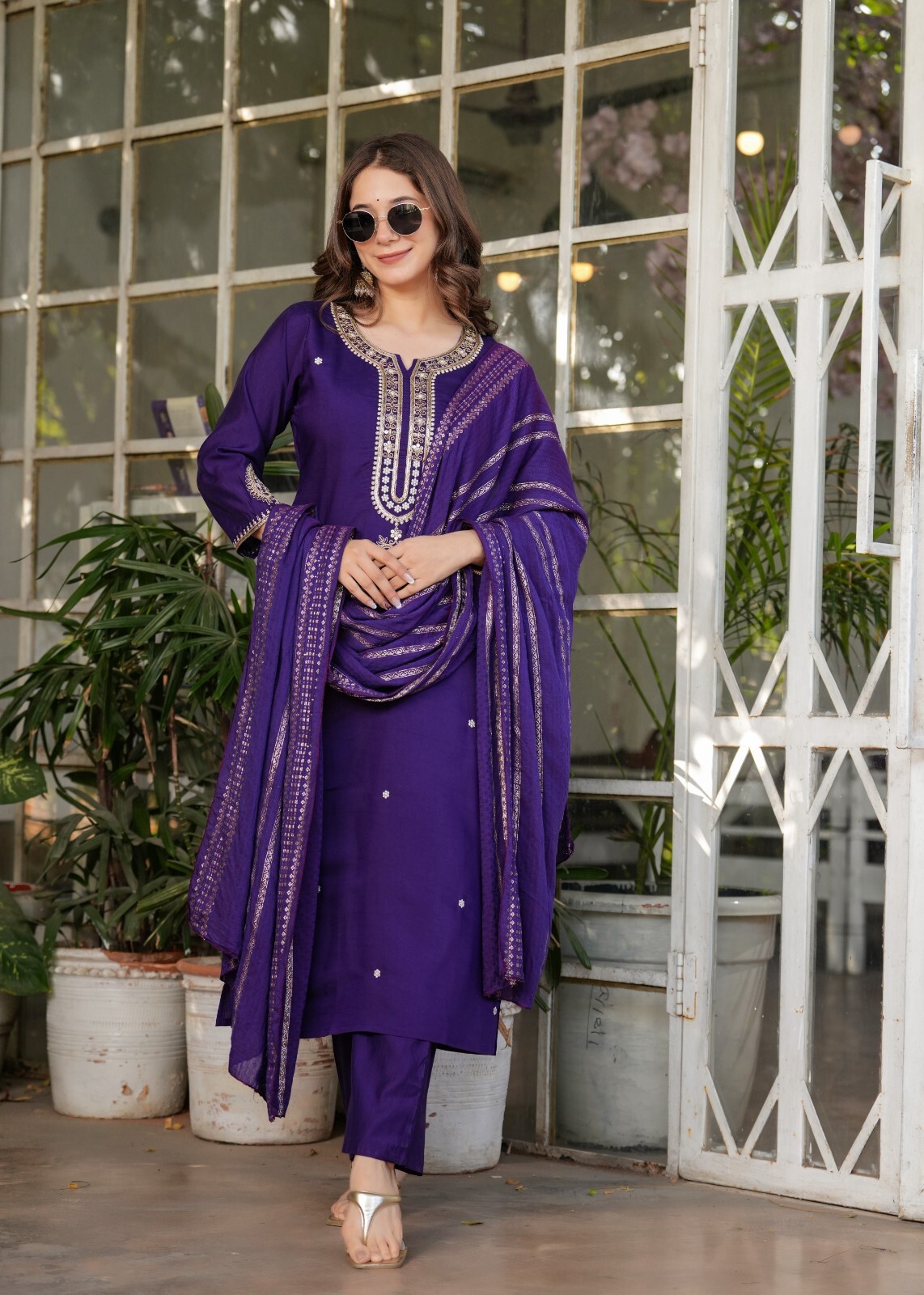 Women’ s Viscose Chanderi Embroidery Kurta with Pant & Dupatta