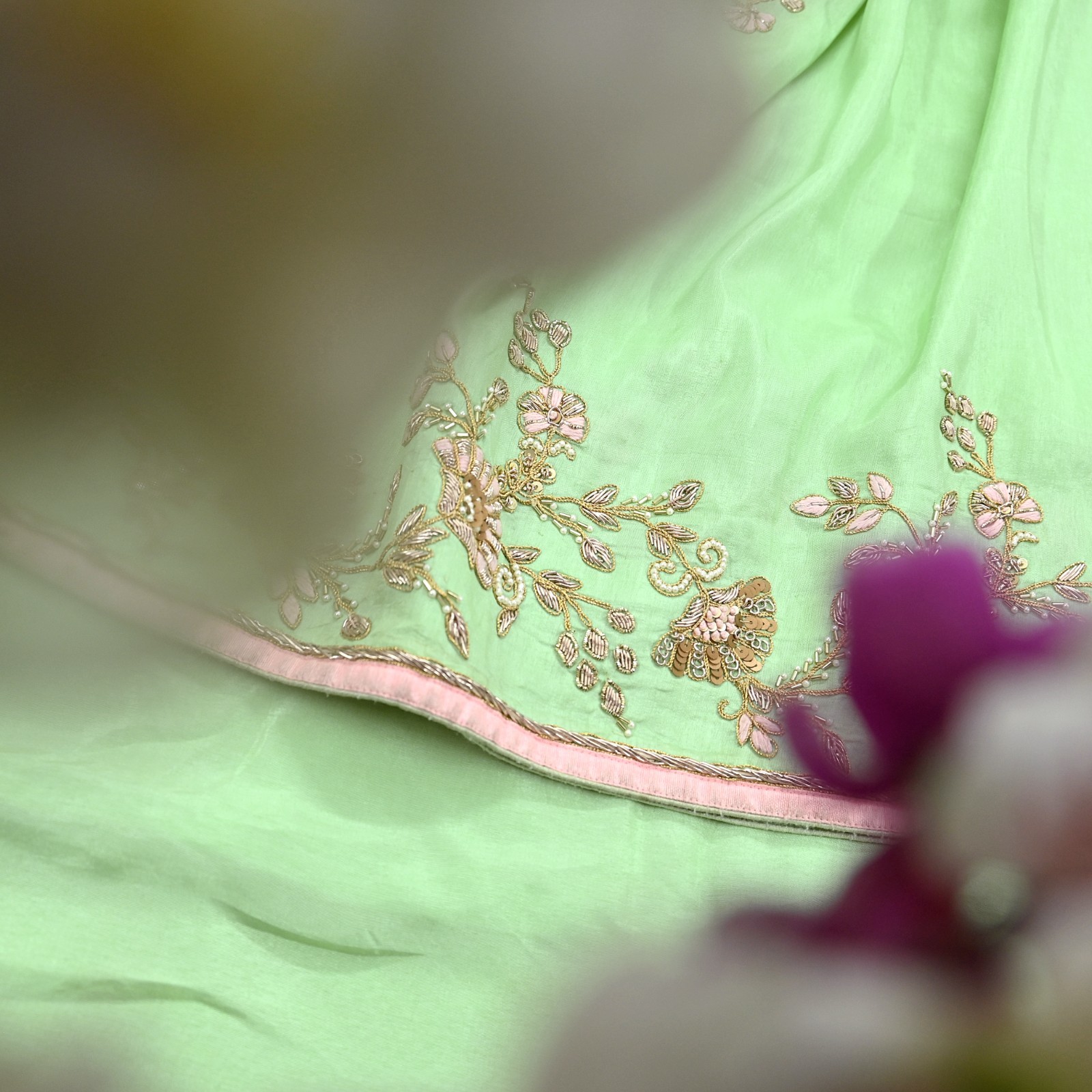 Pre-owned Sari Green Pure Chanderi Silk Hand Embroidered Anamika Khanna saree