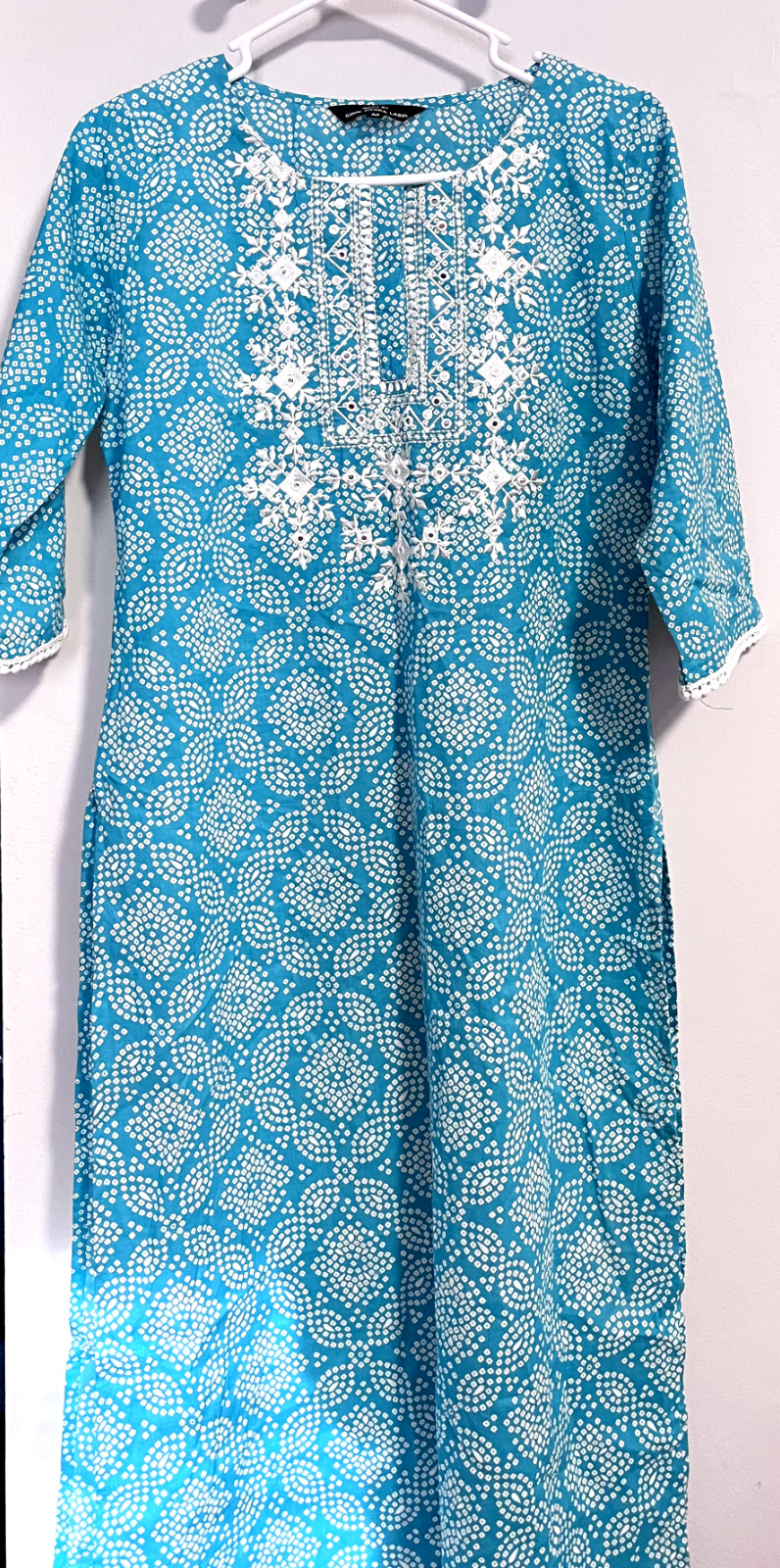 Women’s Medium Elegant Turquoise Teal Blue Embroidered Salwar-Kameez Set