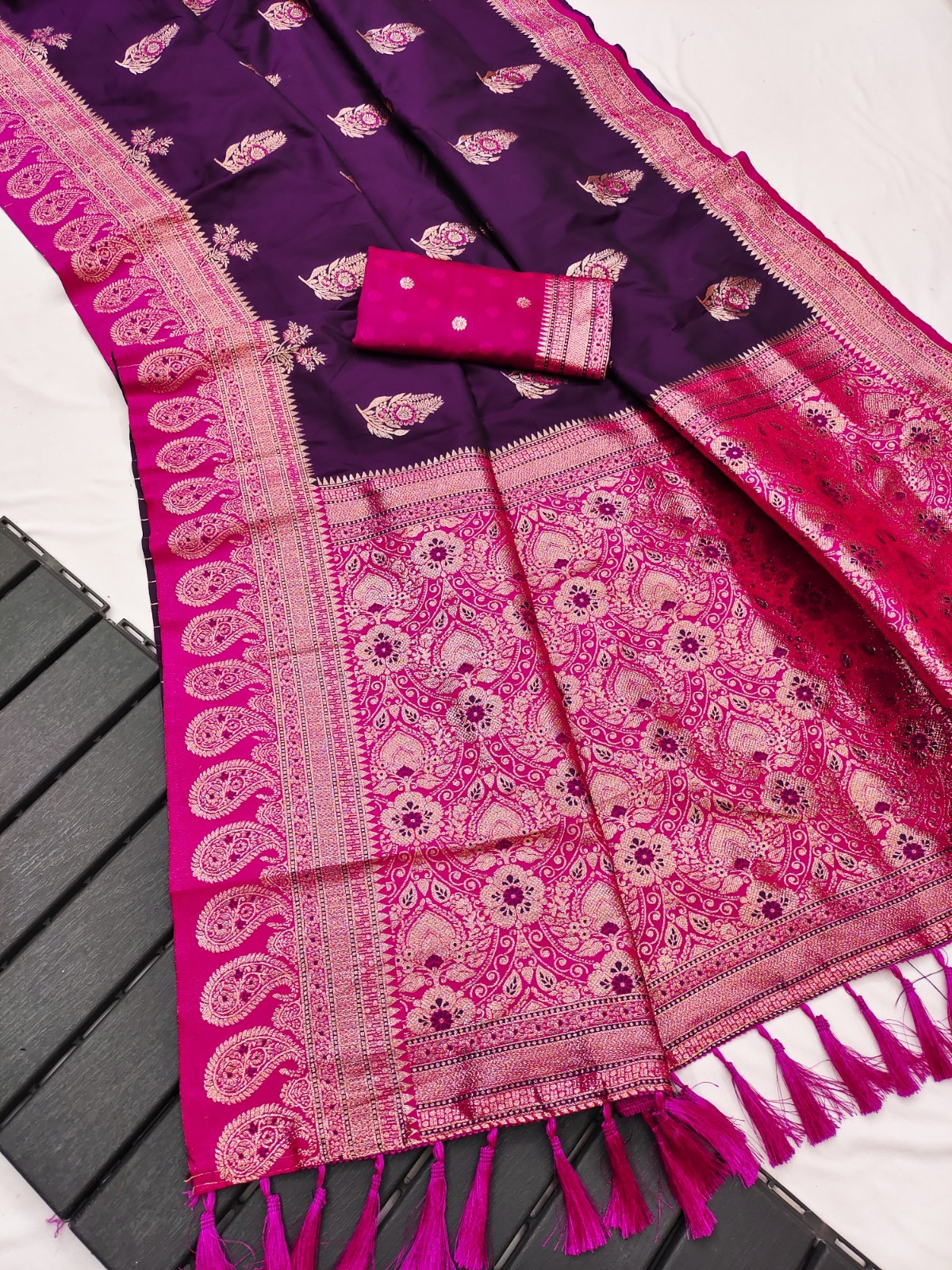 Attractive Designer Paithani Silk Saree With Blouse For Function & Festival