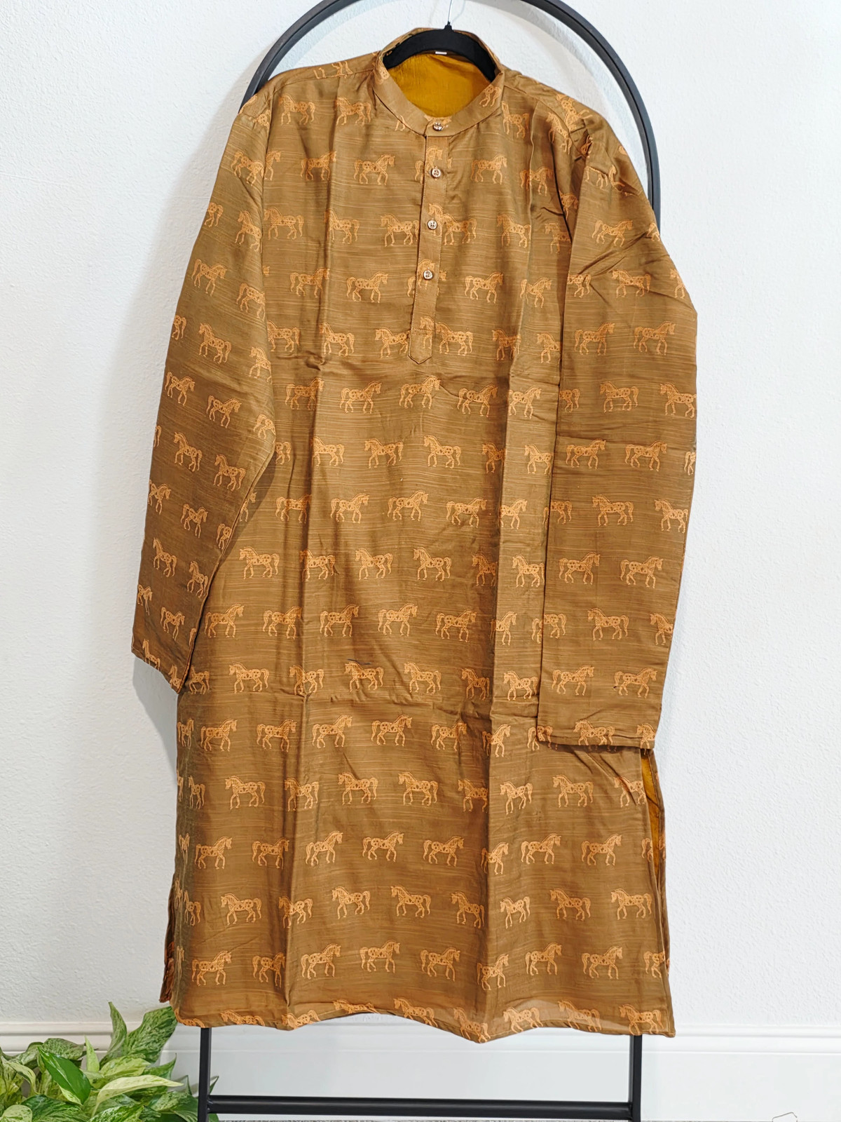 Luxury Desert Bronze Horse Motif Tussar Rawsilk Men’s Kurta | XXL