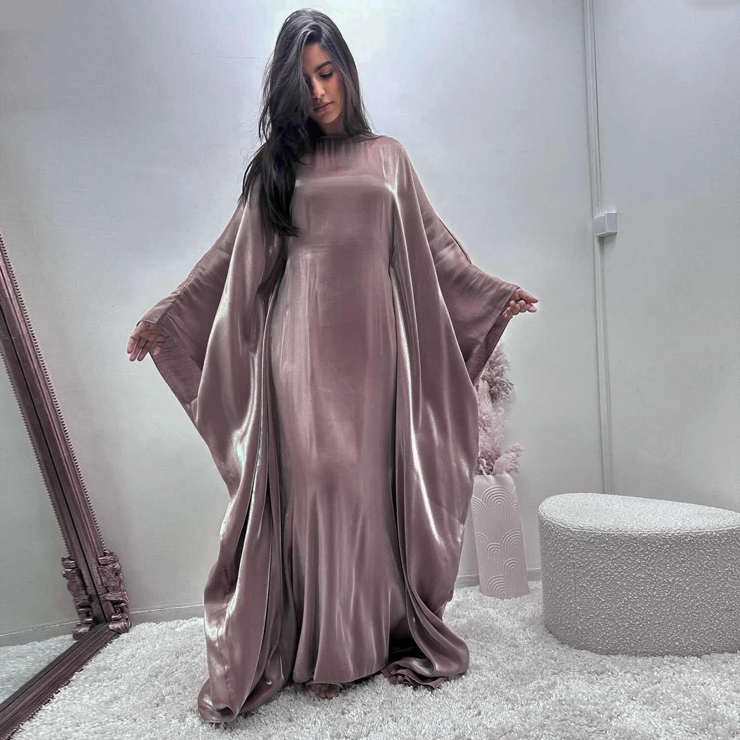 Women Shiny Dress Fashion Muslim Arab Robe Loose Bat Sleeved Round Neck Burqas