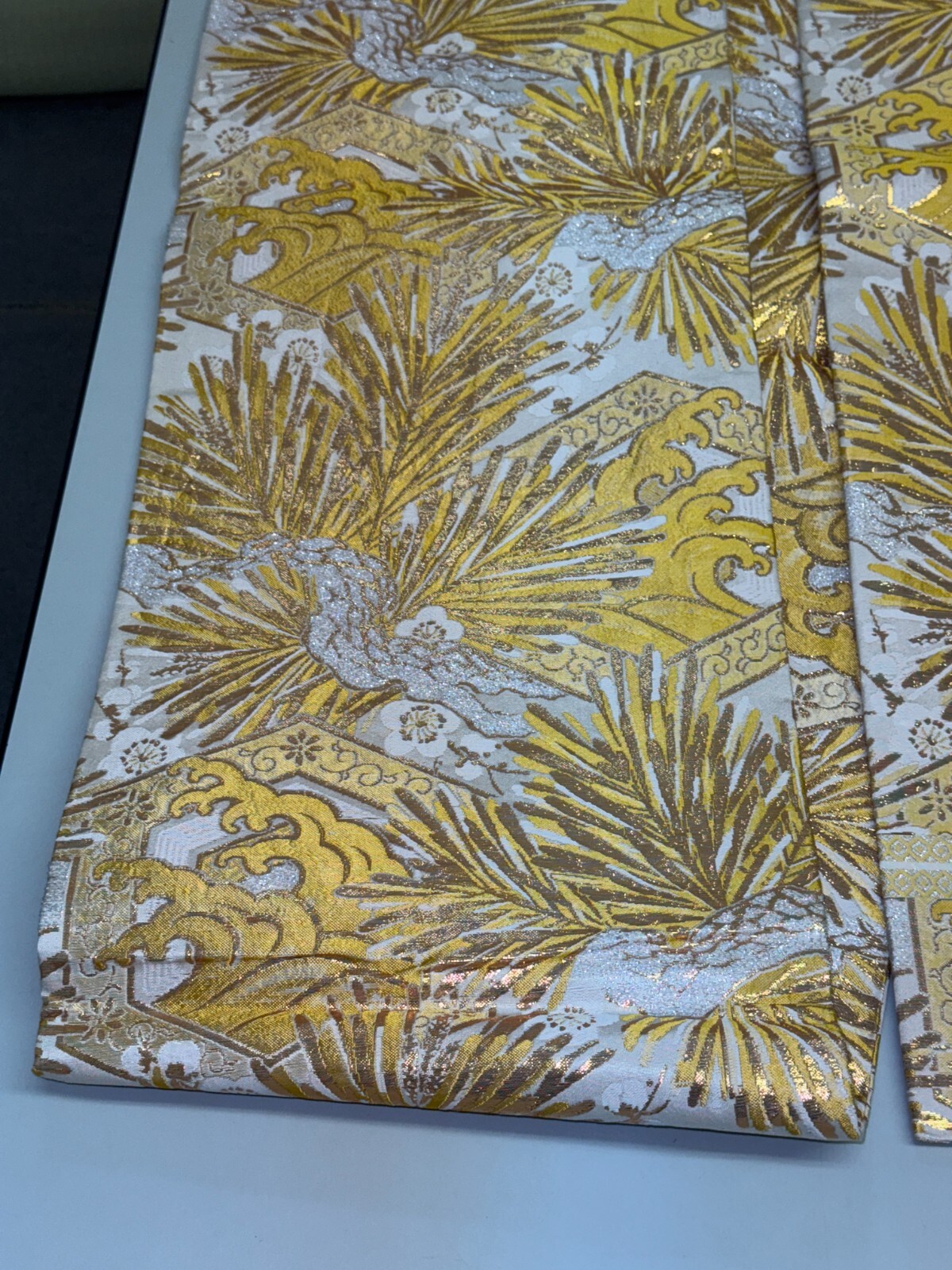 Japanese Vintage Kimono Maru Obi silk Gold Embroidery Reversible 153.5×11.8in