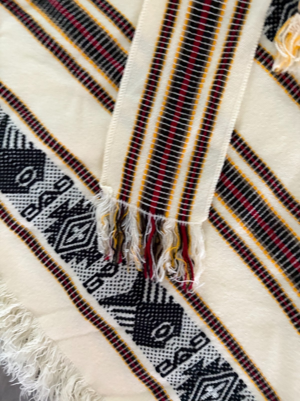 Tejidos Diaz Wool Blend zarape Poncho south west Motif Mayan Incan Ecuador