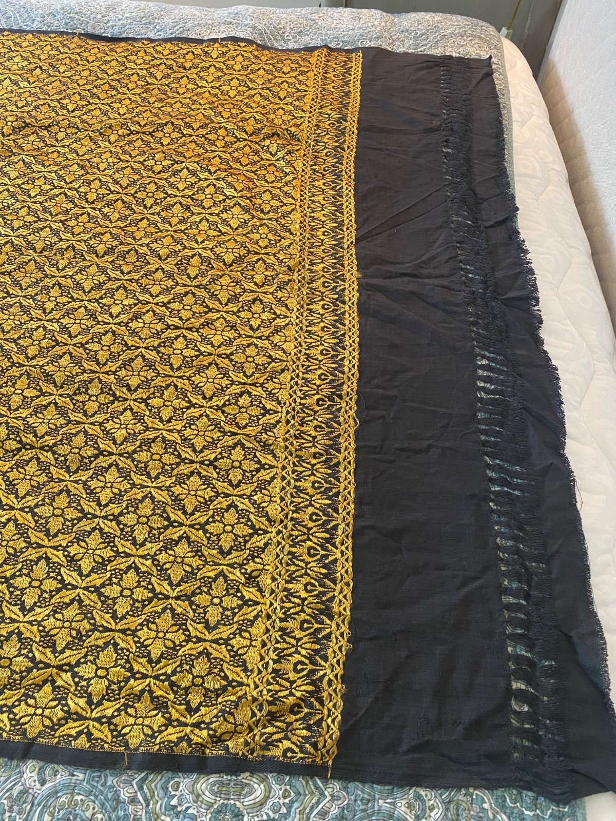 Pashima-style Shawl / Banorasi Brocade saree Gold Black 40 x 78