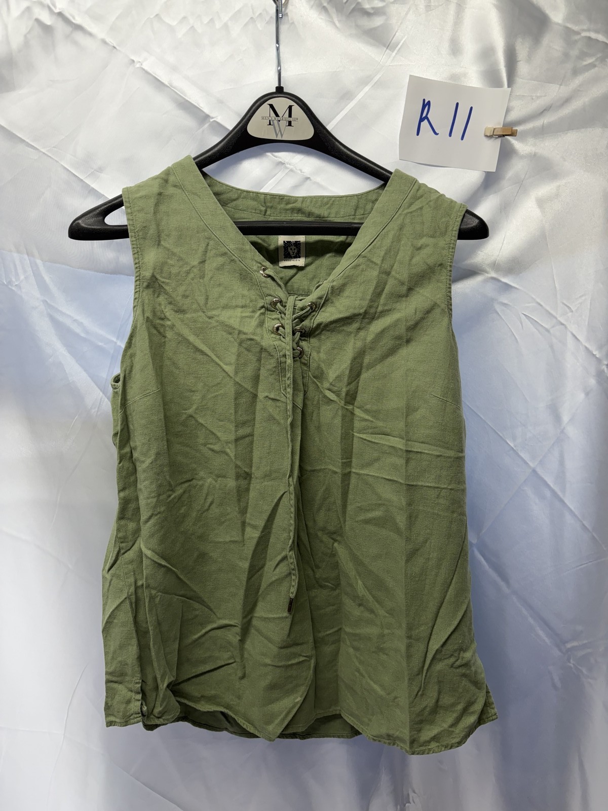M Sleeveless V-Neck Lace-Up Top Women’s Green Size M R11