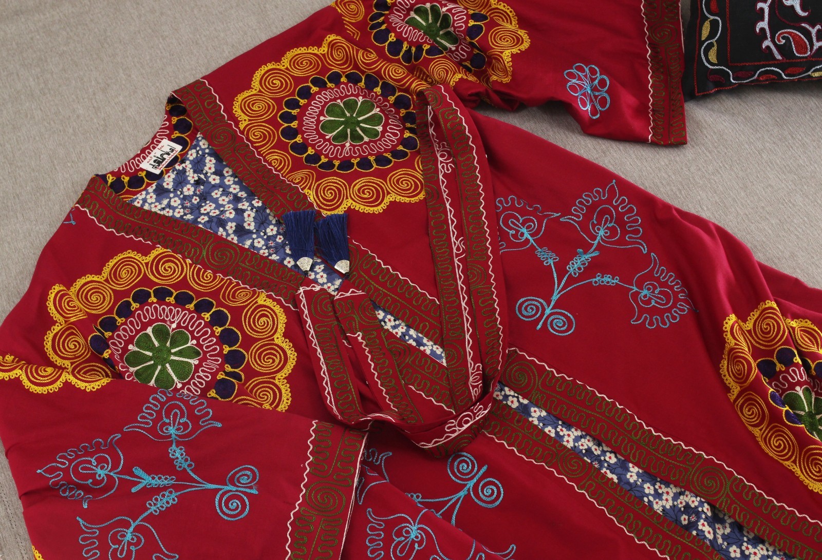 Vintage Uzbek Suzani Chapan Robe Jacket Embroidered OOAK Boho Ethnic Coat Kimono