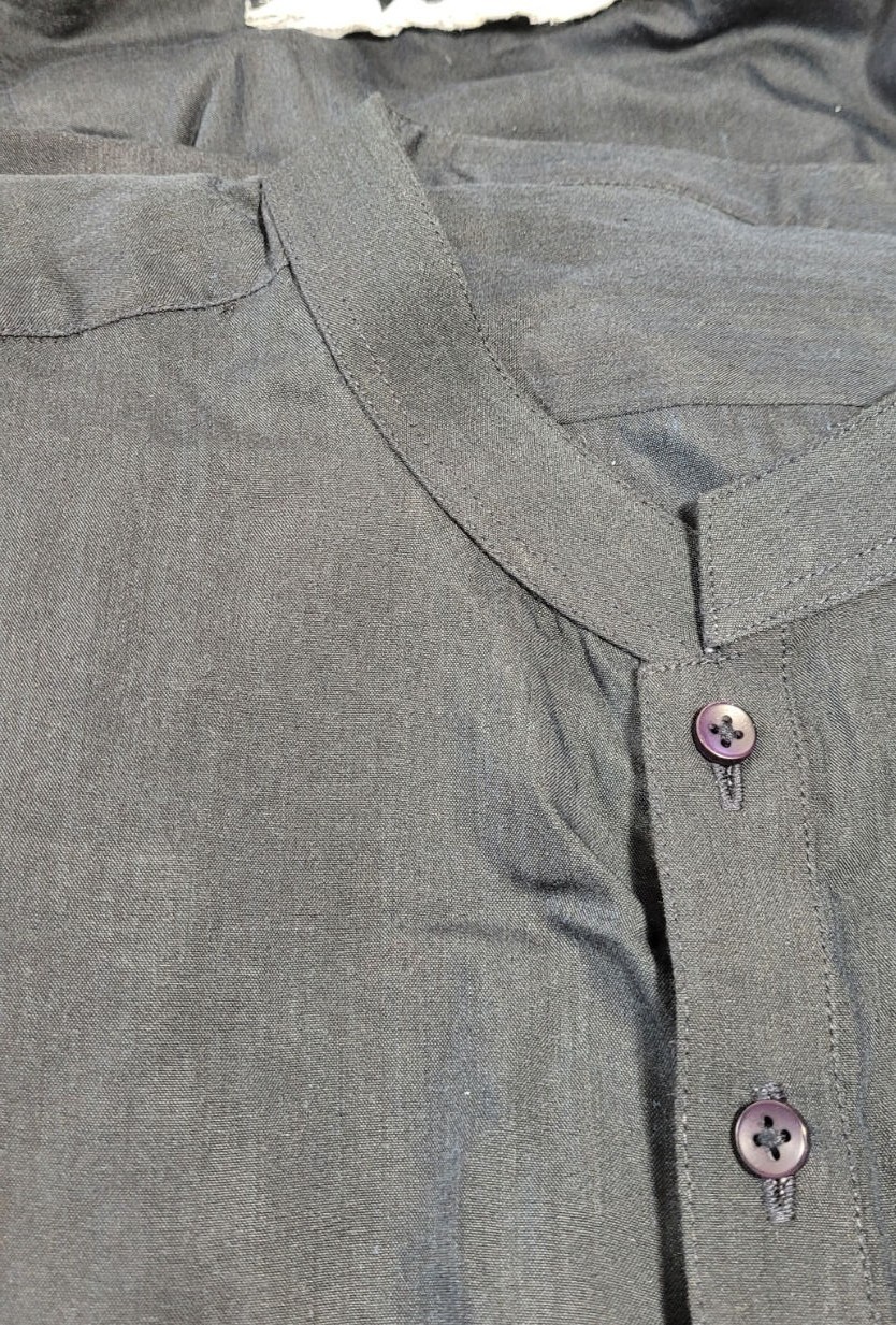 LOT: 3 Sapphire Men’s Wash & Wear Kurta Suits – Gray, Brown, Navy – Size Large