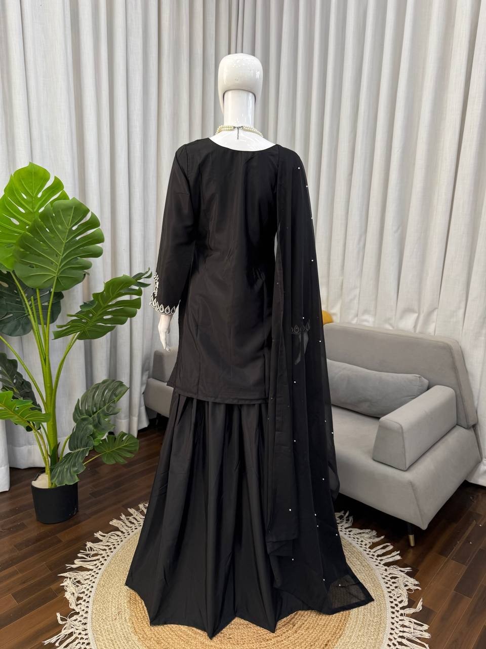 Presenting Heavy Natural Crep Black Top Palazzo With Dupatta For Party Wear