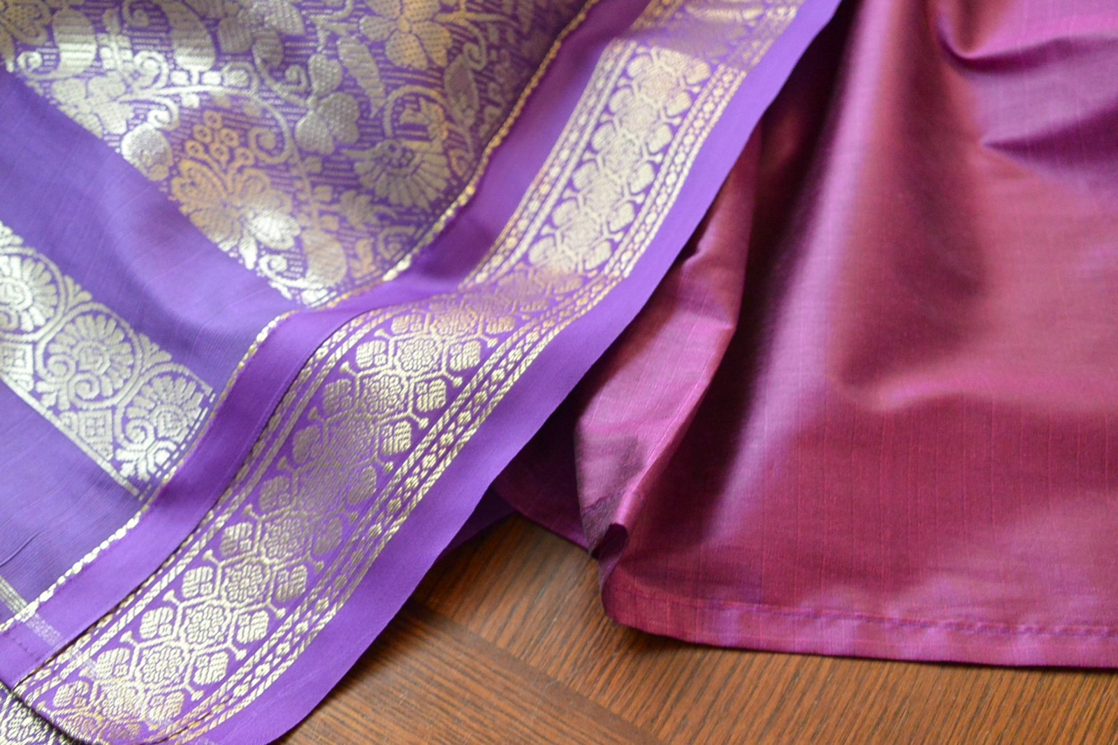 Purple gold Saree polyester blend 6 yards 13″ x 44″ hemmed