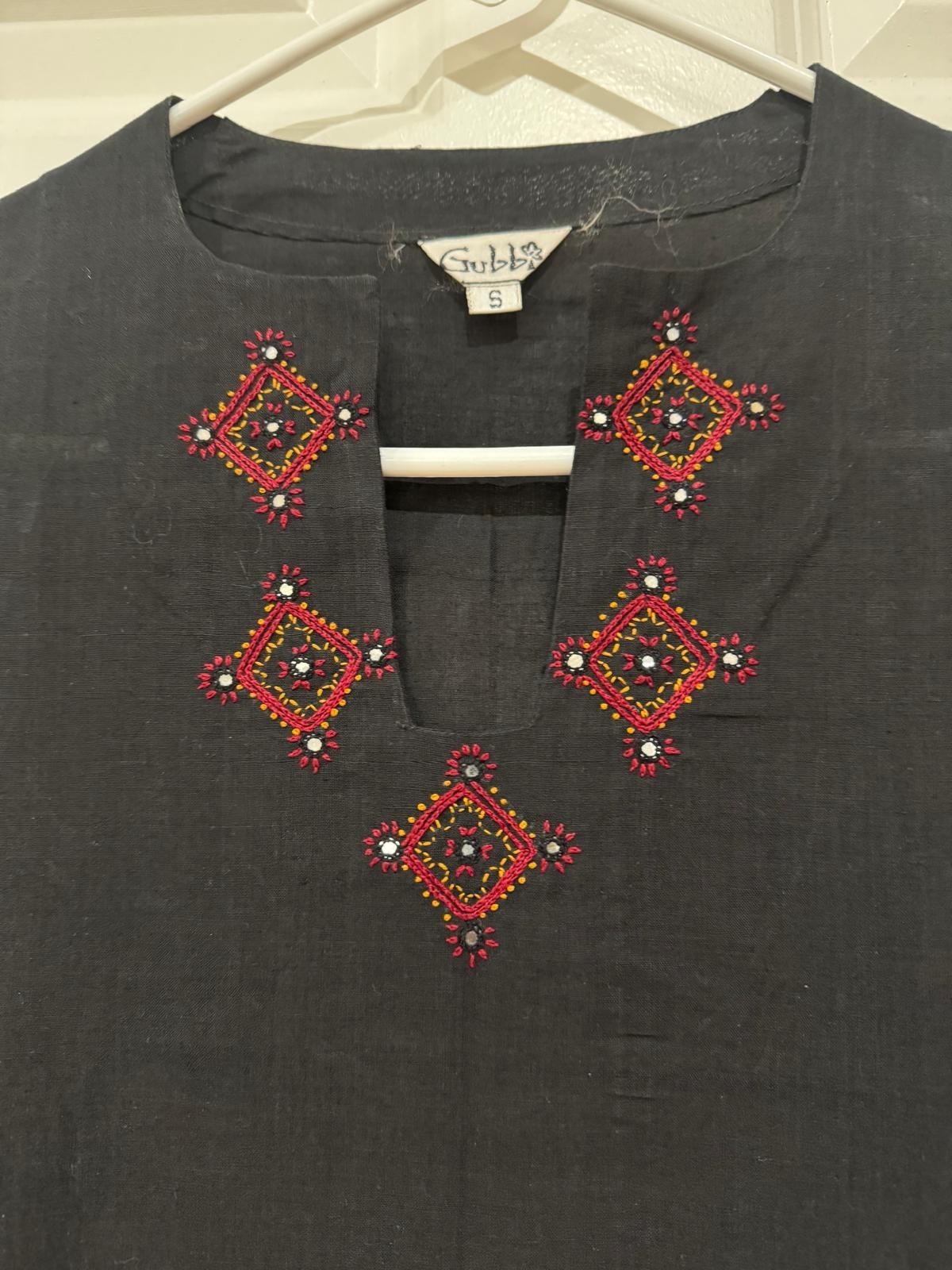 Black embroidered Kurta top with embroidery and 3/4 Sleeve