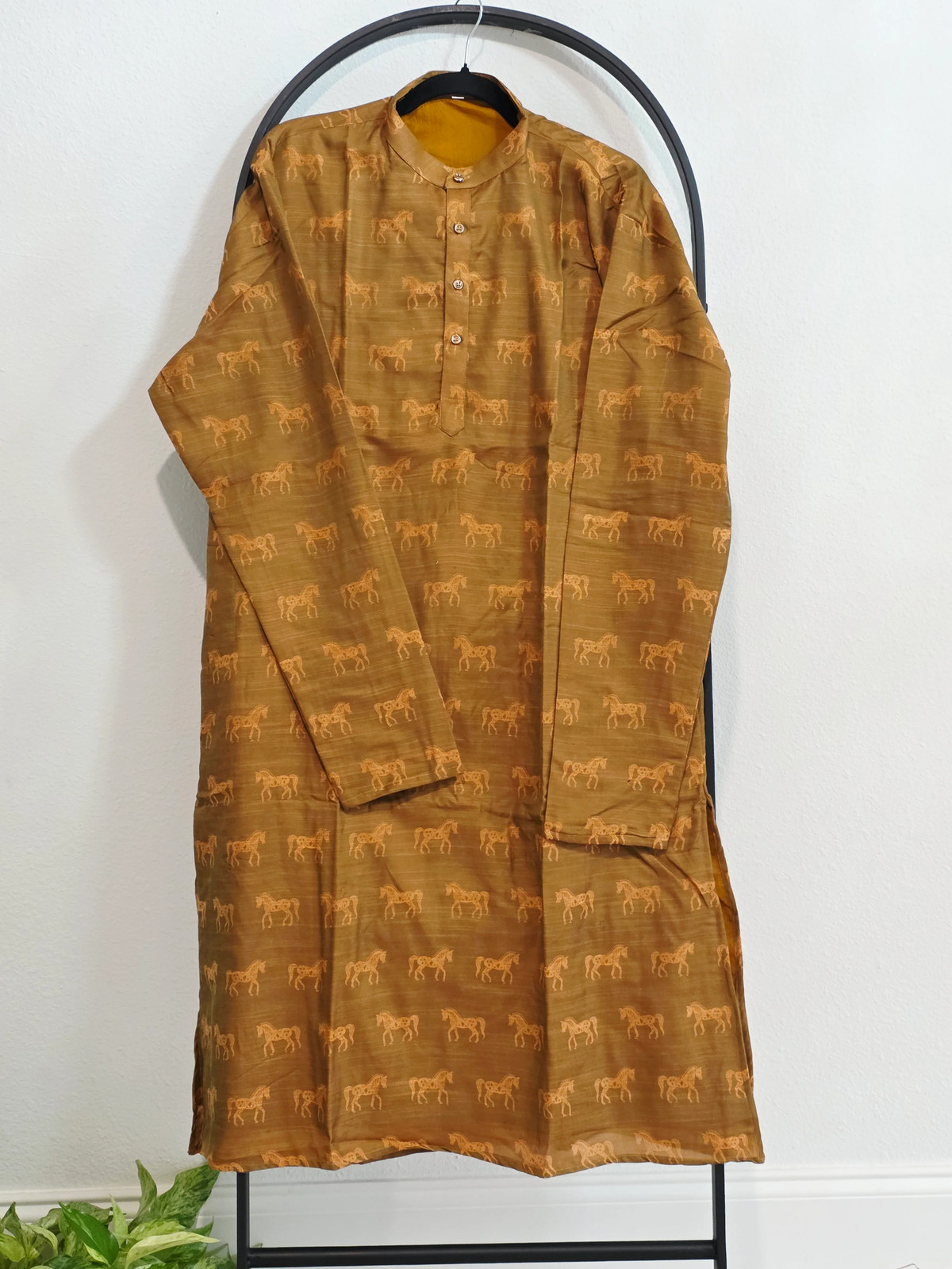 Luxury Desert Bronze Horse Motif Tussar Rawsilk Men’s Kurta | XXL