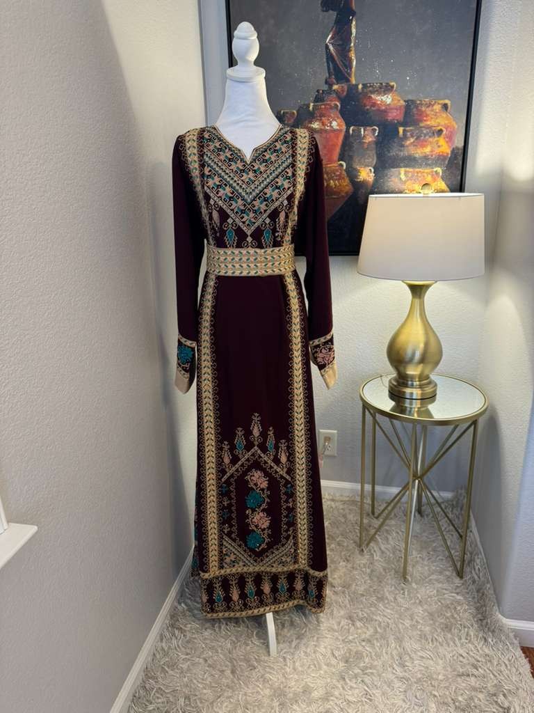 Roma Thobe – Women’s Embroidered Dress, Perfect for Eid, Abaya, Ramadan
