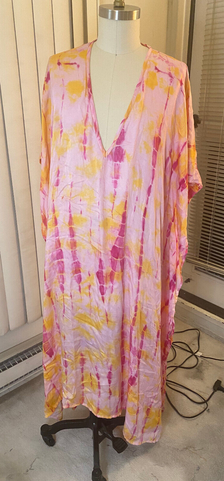 Kaftan Tie Dyed Pink Fucia Yellow Women’s Men’s Unisex New Rayon Light Weight