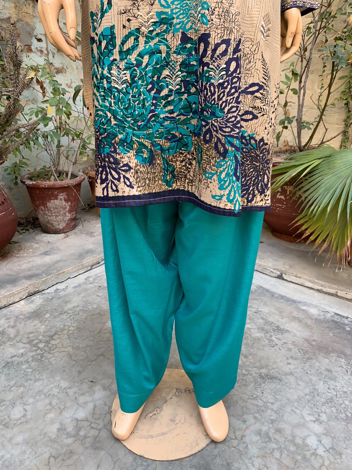Pakistani Beige & Teal Printed Straight Shirt 3-PCS Lawn Suit w/ Threadwork ,L