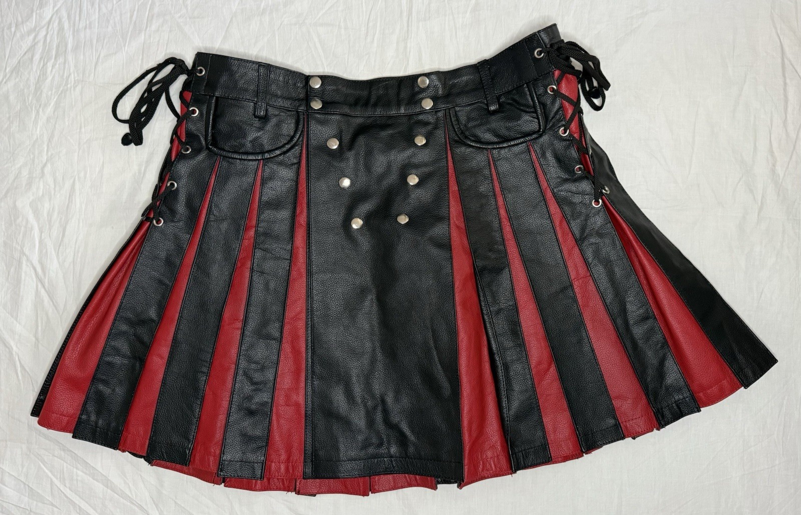 Mens Kilt BLACK and RED Leather Pleated Utility FLAT FRONT Halloween Pocket Wrap