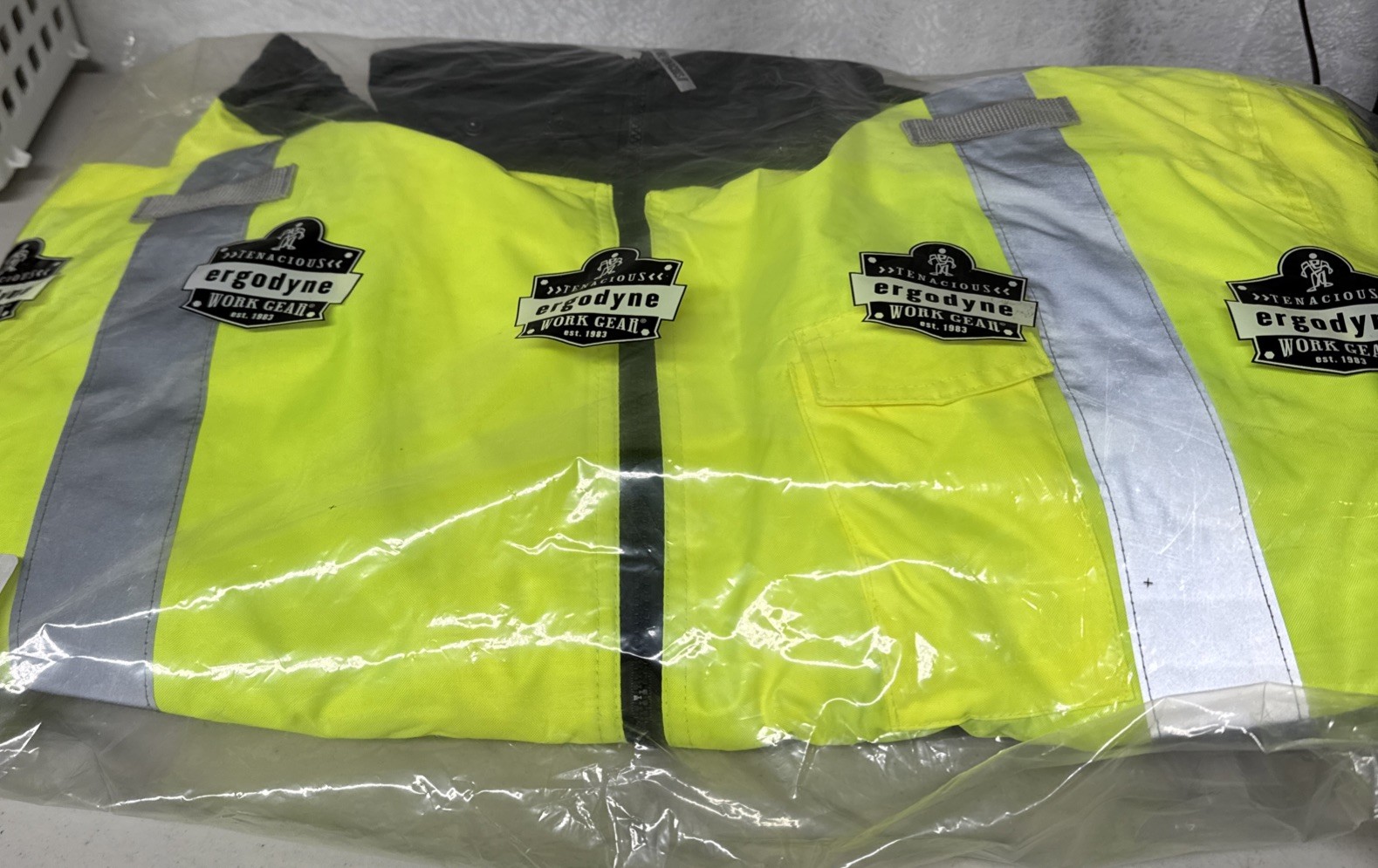 Ergodyne unisex adult Reflective Winter Jacket Zip Out Liner Type R Class 3XL