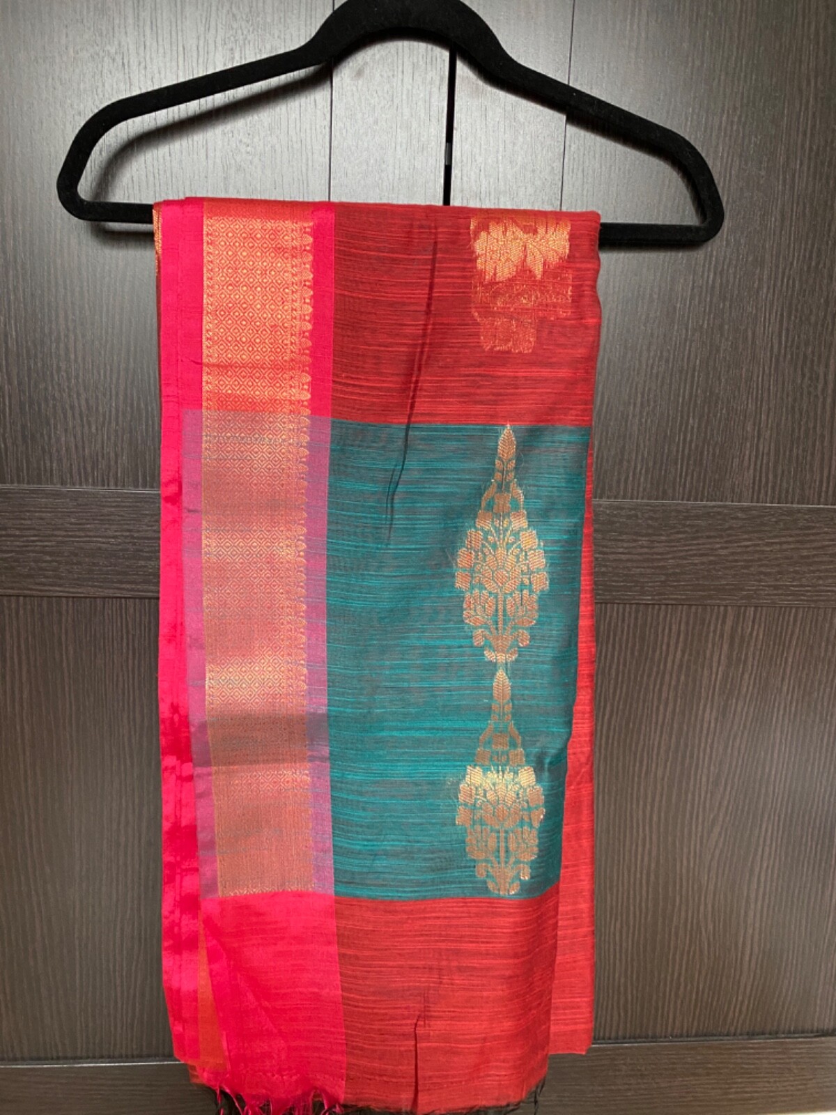 Sari, Deep green with burgundy pallu and hot pink border