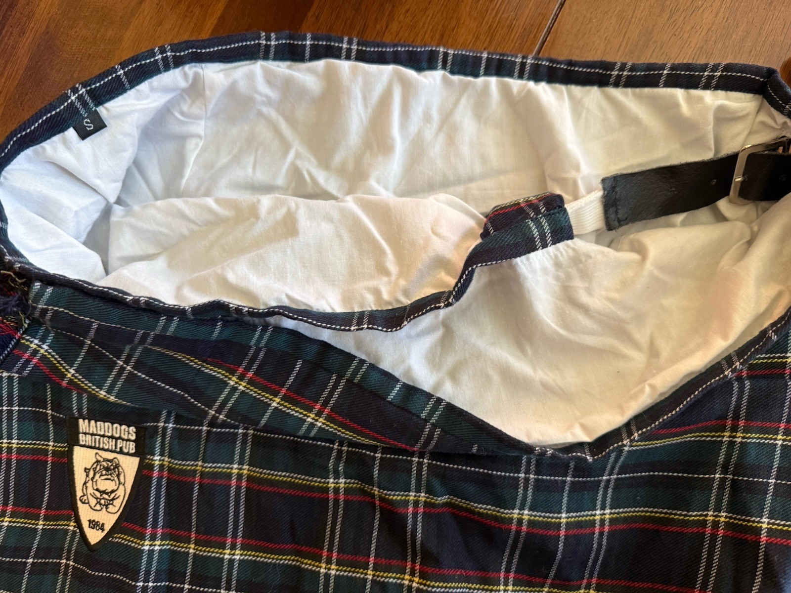 Maddogs British Pub Men’s Kilt Navy Green Size SMALL Scottish German Wurstfest