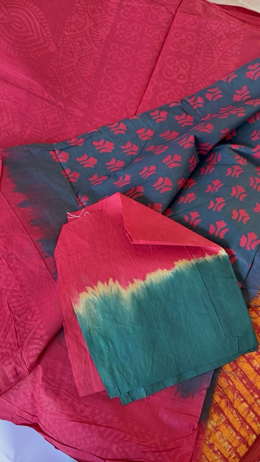 NEW 🆕, Cotton BATIK SAREE. ( Item#blackred ). Only $29