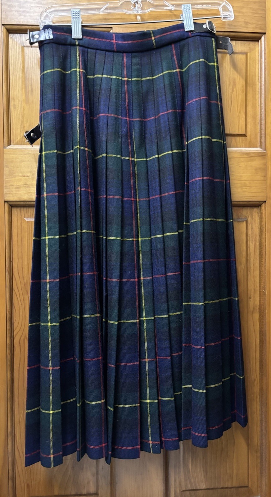 Women’s Size 8 Mid-Length Scotland Wool Kilt Skirt Black Watch Plaid