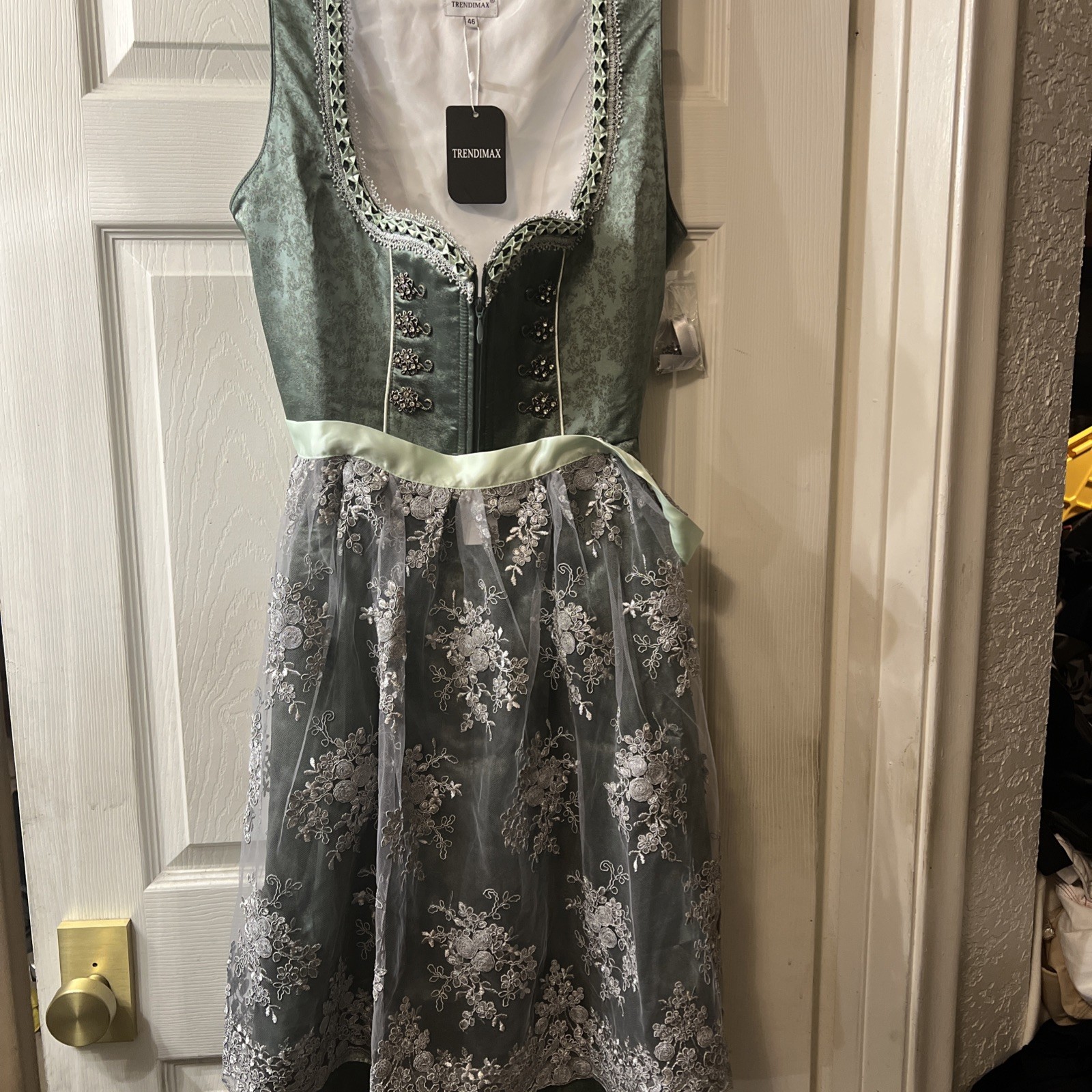 Traditional Dirndl Dress Oktoberfest Bavarian Beer Girl Costume