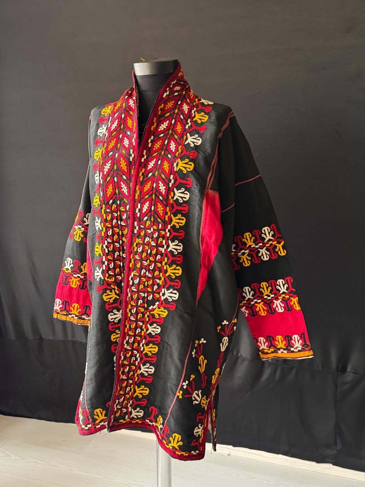 Turkmen Silk Embroidered Coat and Chapan, Antique Kaftan, Kimono, Kaftan Dress