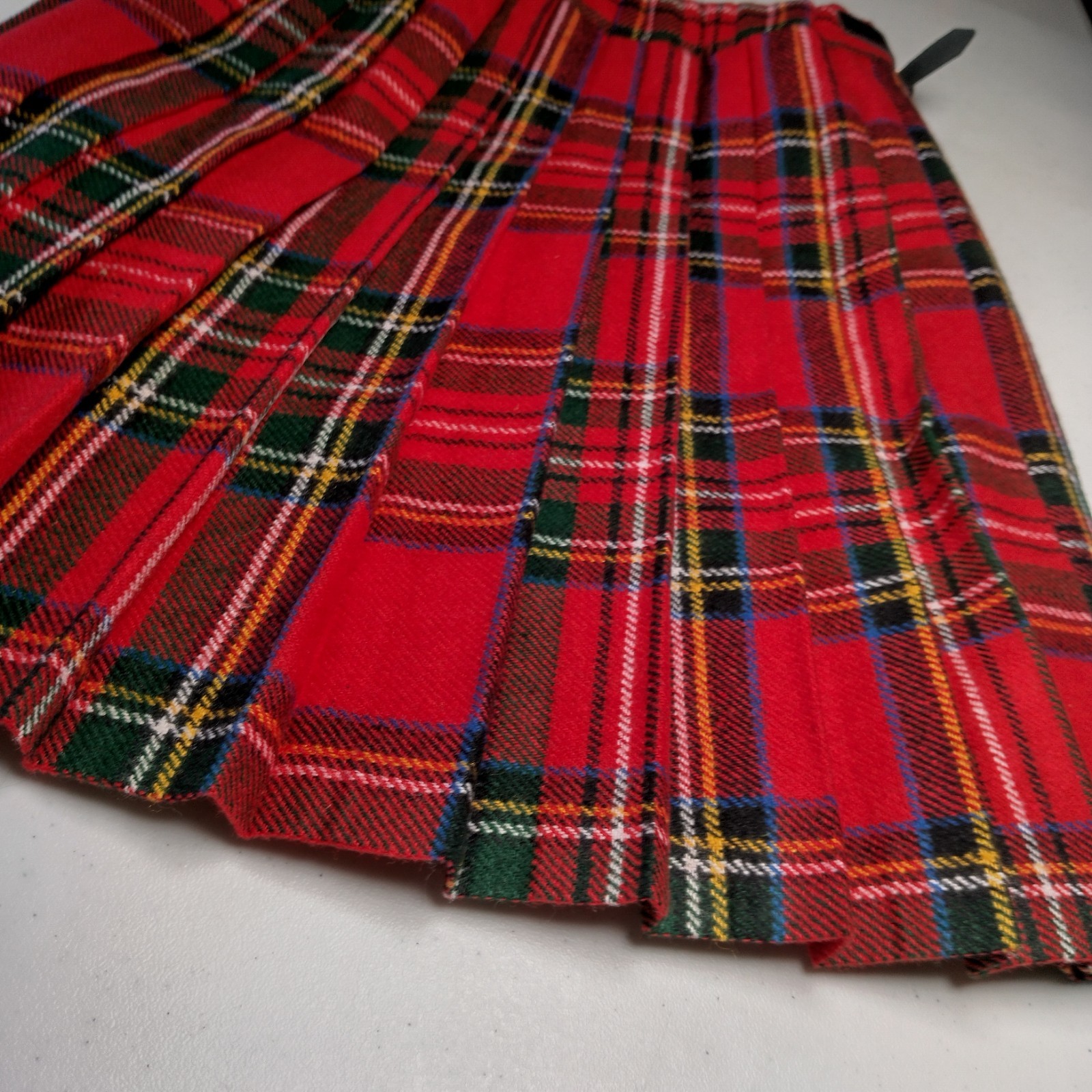 Blarney Woolen Mills Scottish Kilt Youth Size 26 Royal Stewart Tartan Red Skirt