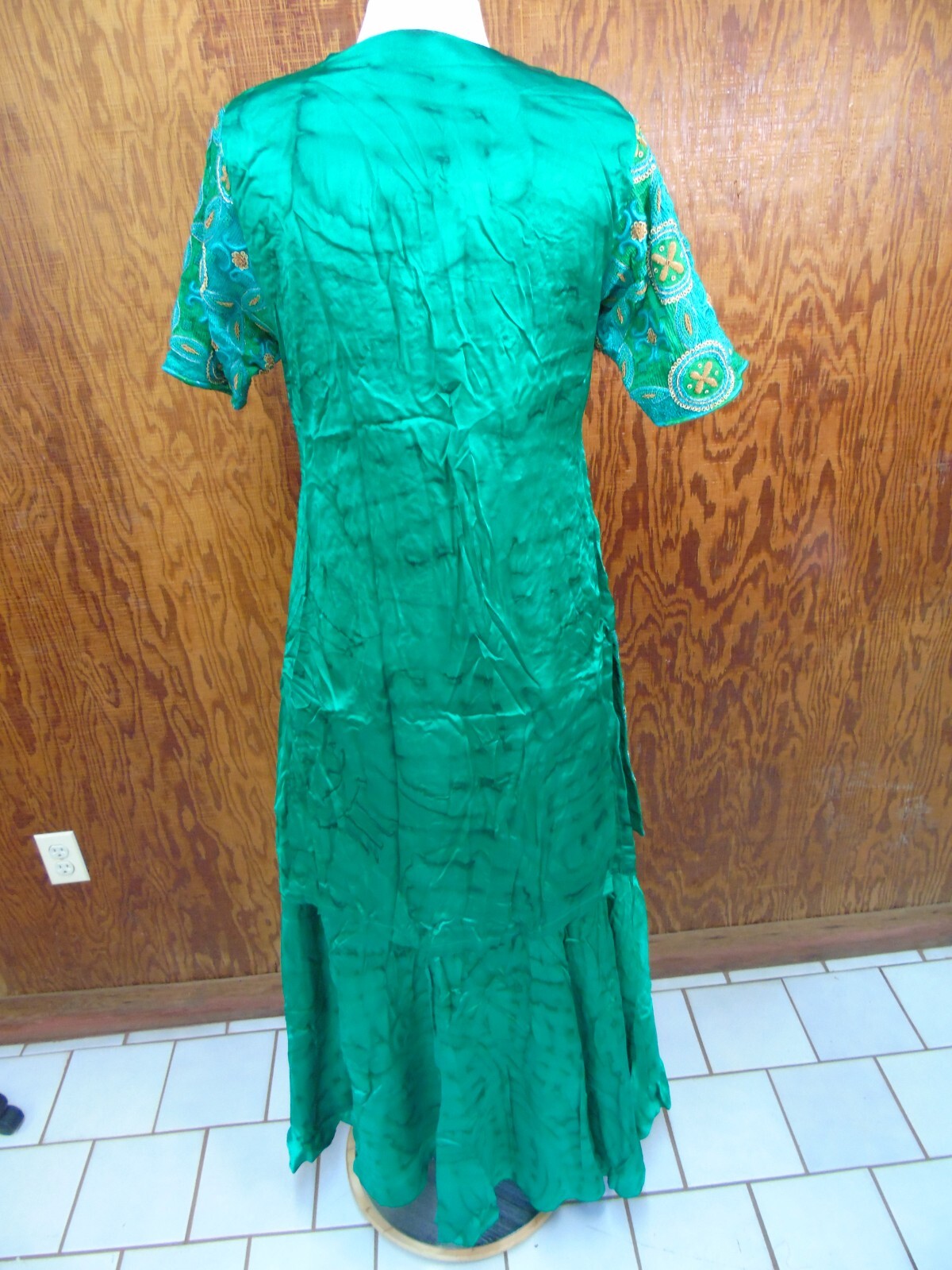 Set of 3 pcs – Traditional Ethnic Wear Green – Dress, Wrap & Skirt