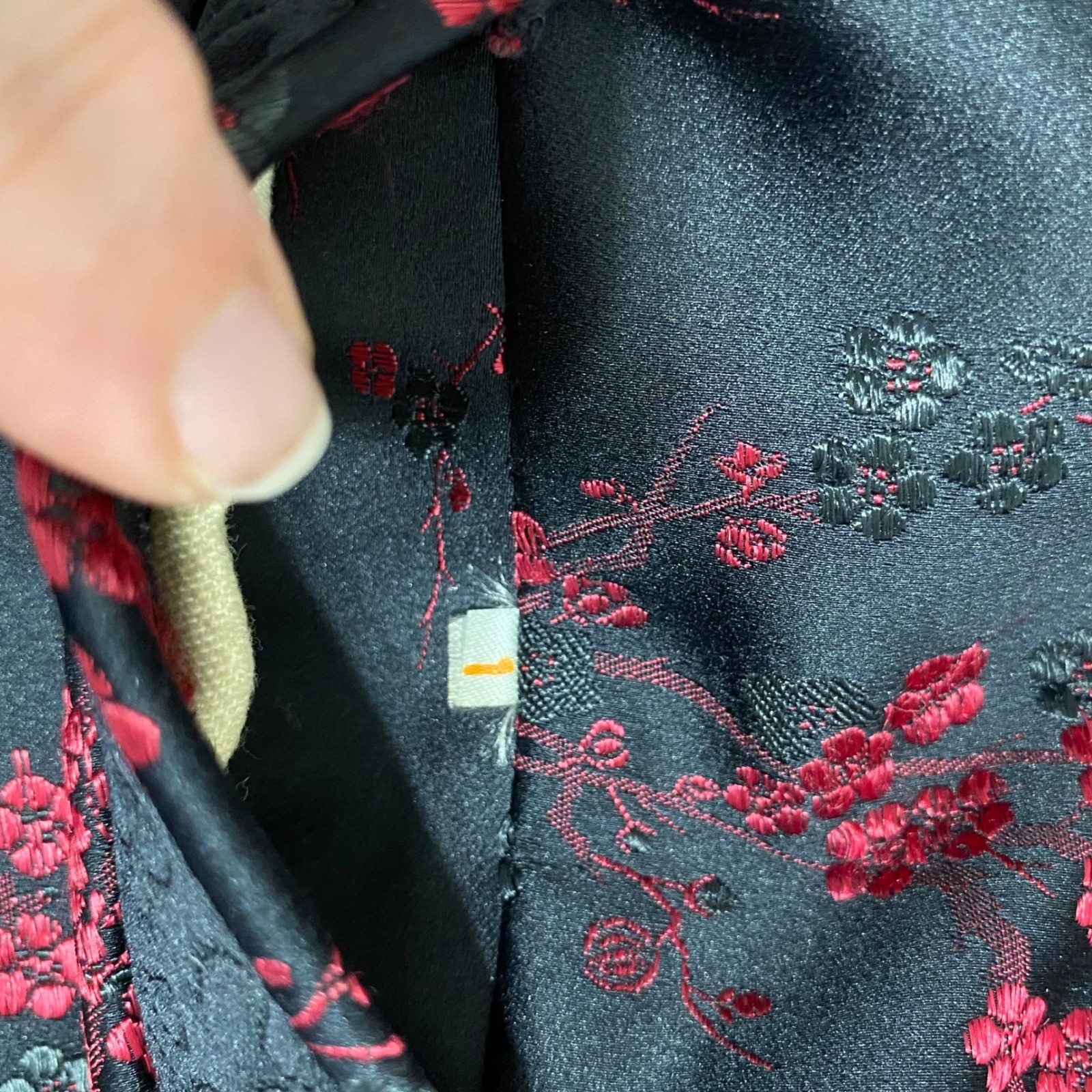 Womens Black Red Floral Silk Blend Kimono Jacket Mandarin Collar Frog Closures