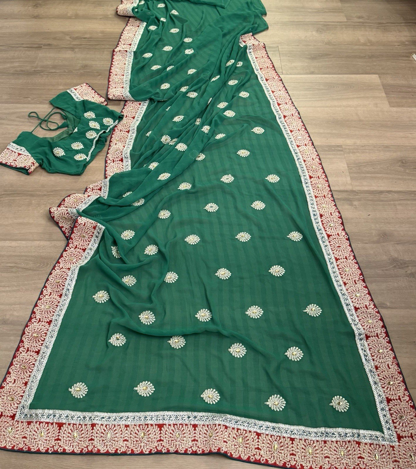 Handmade HEAVYWORK Green Red Embroidery Wedding Saree Sari Dupatta 2 Piece As Is